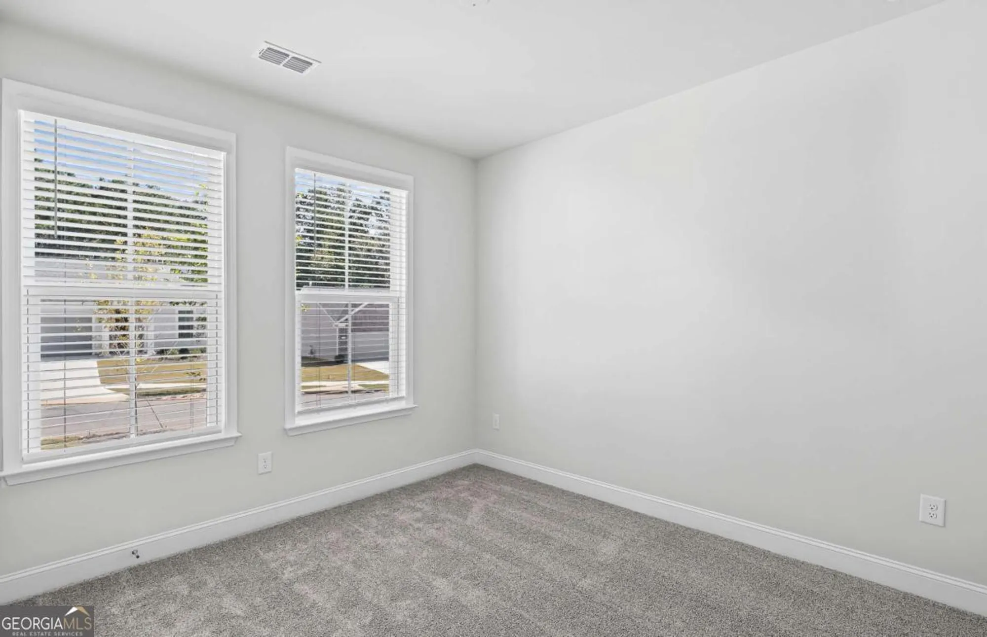 Property Slideshow image 12 of 22 | 1131 leconte ct, Griffin, GA, 30223