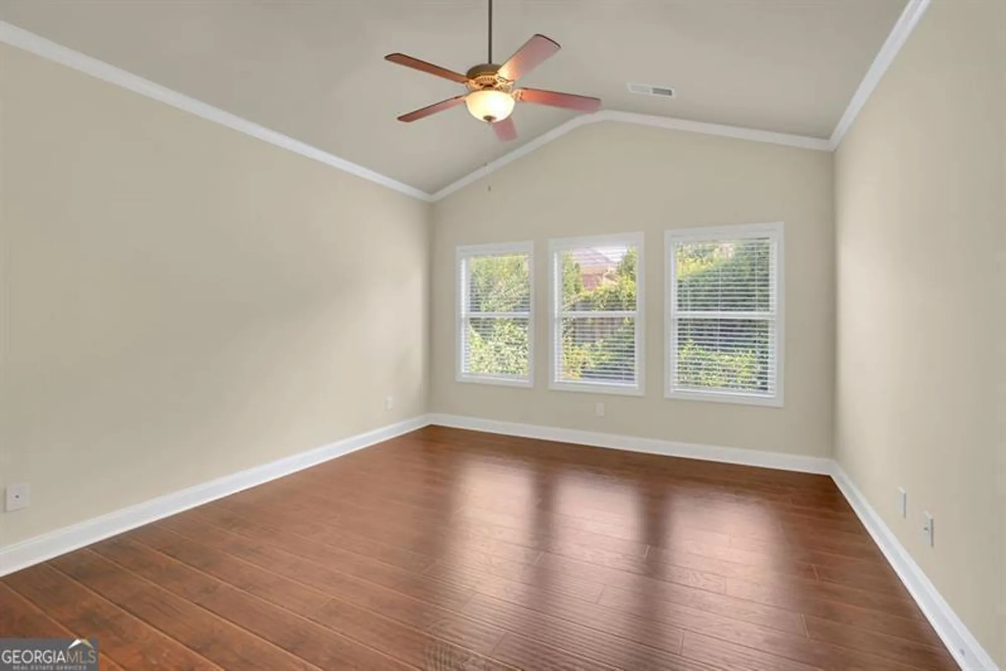 Property Slideshow image 18 of 38 | 1550 rolling view dr, Cumming, GA, 30040