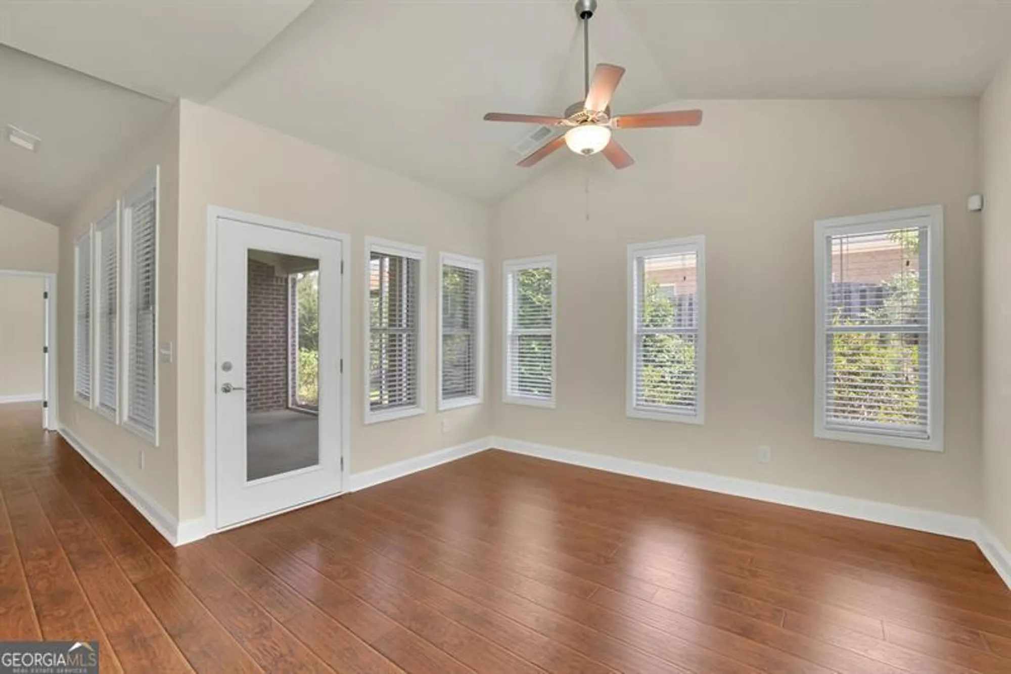 Property Slideshow image 11 of 38 | 1550 rolling view dr, Cumming, GA, 30040