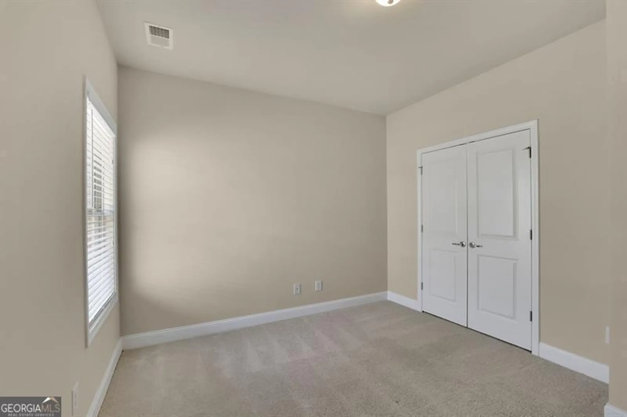 Property Slideshow image 27 of 38 | 1550 rolling view dr, Cumming, GA, 30040