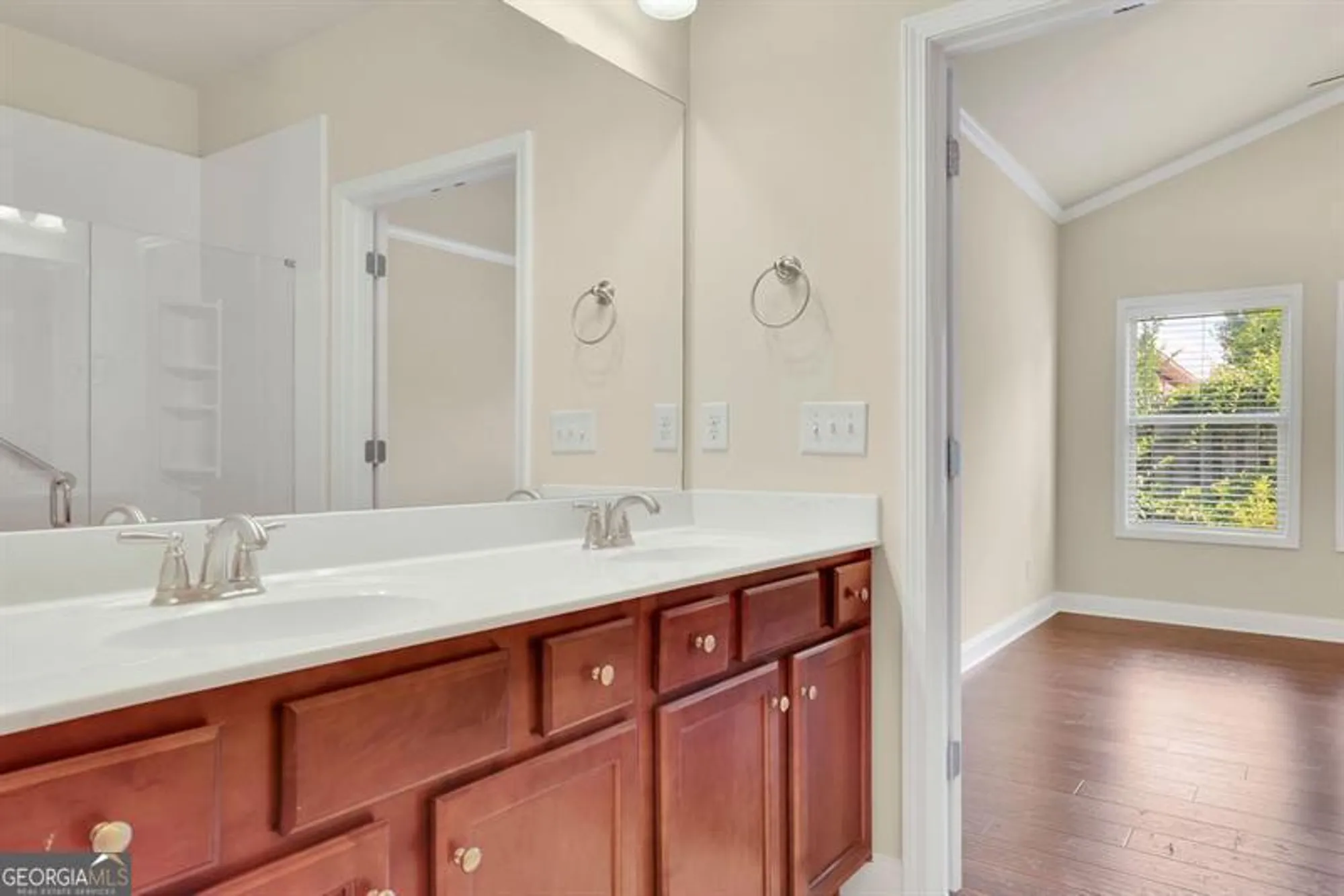 Property Slideshow image 23 of 38 | 1550 rolling view dr, Cumming, GA, 30040