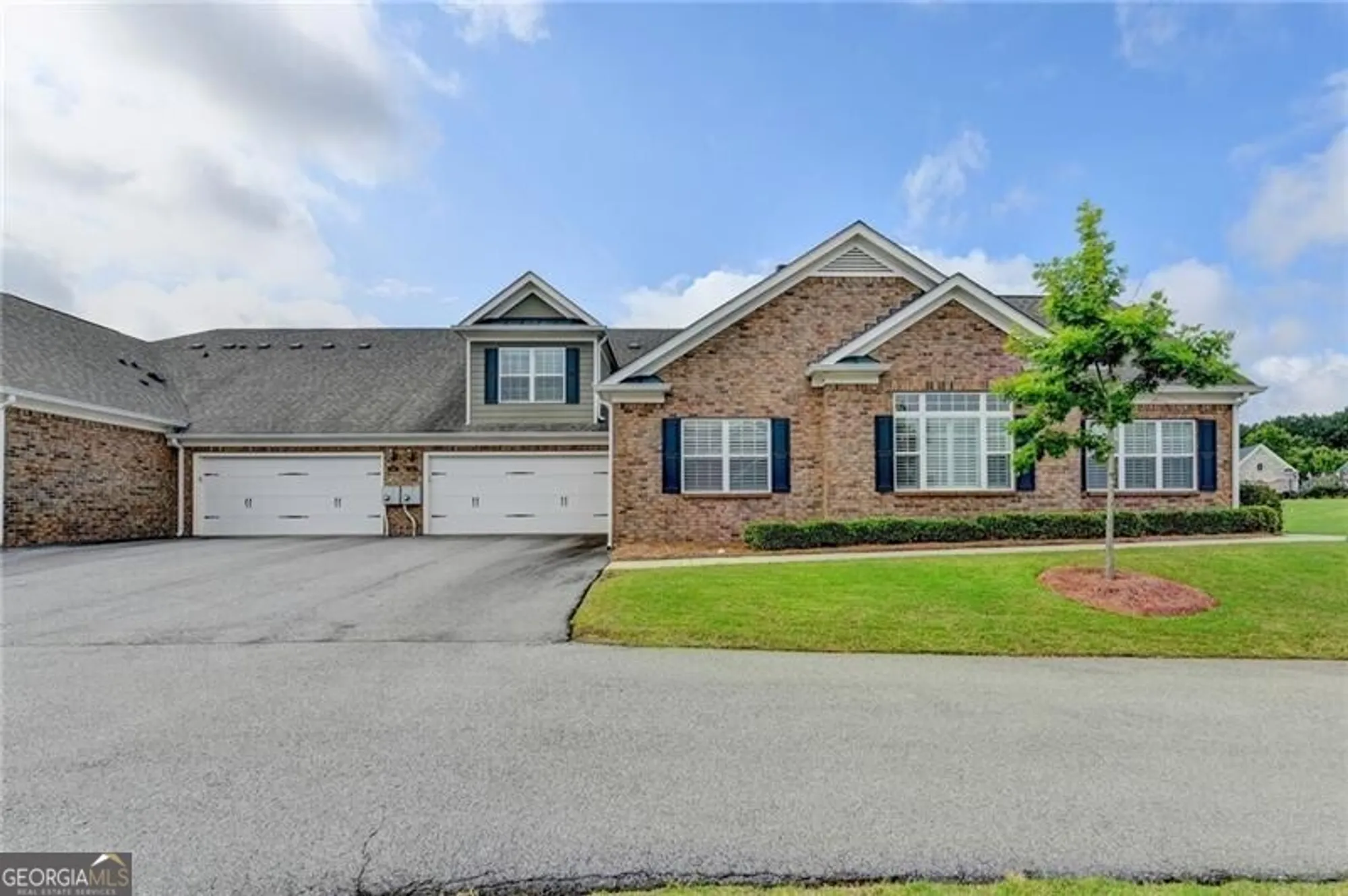 Property Slideshow image 58 of 62 | 3411 lindenridge dr, Buford, GA, 30519