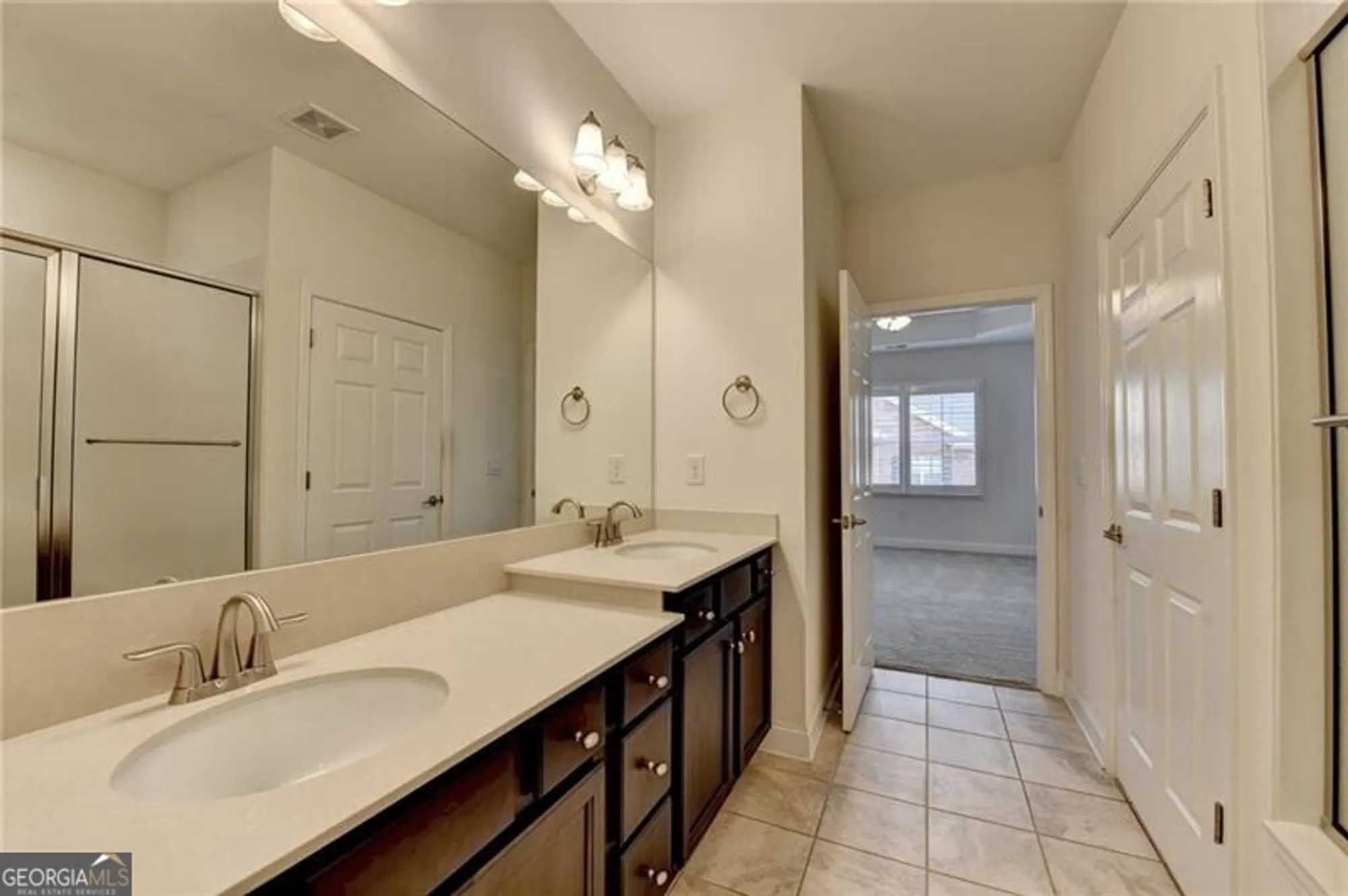 Property Slideshow image 44 of 62 | 3411 lindenridge dr, Buford, GA, 30519