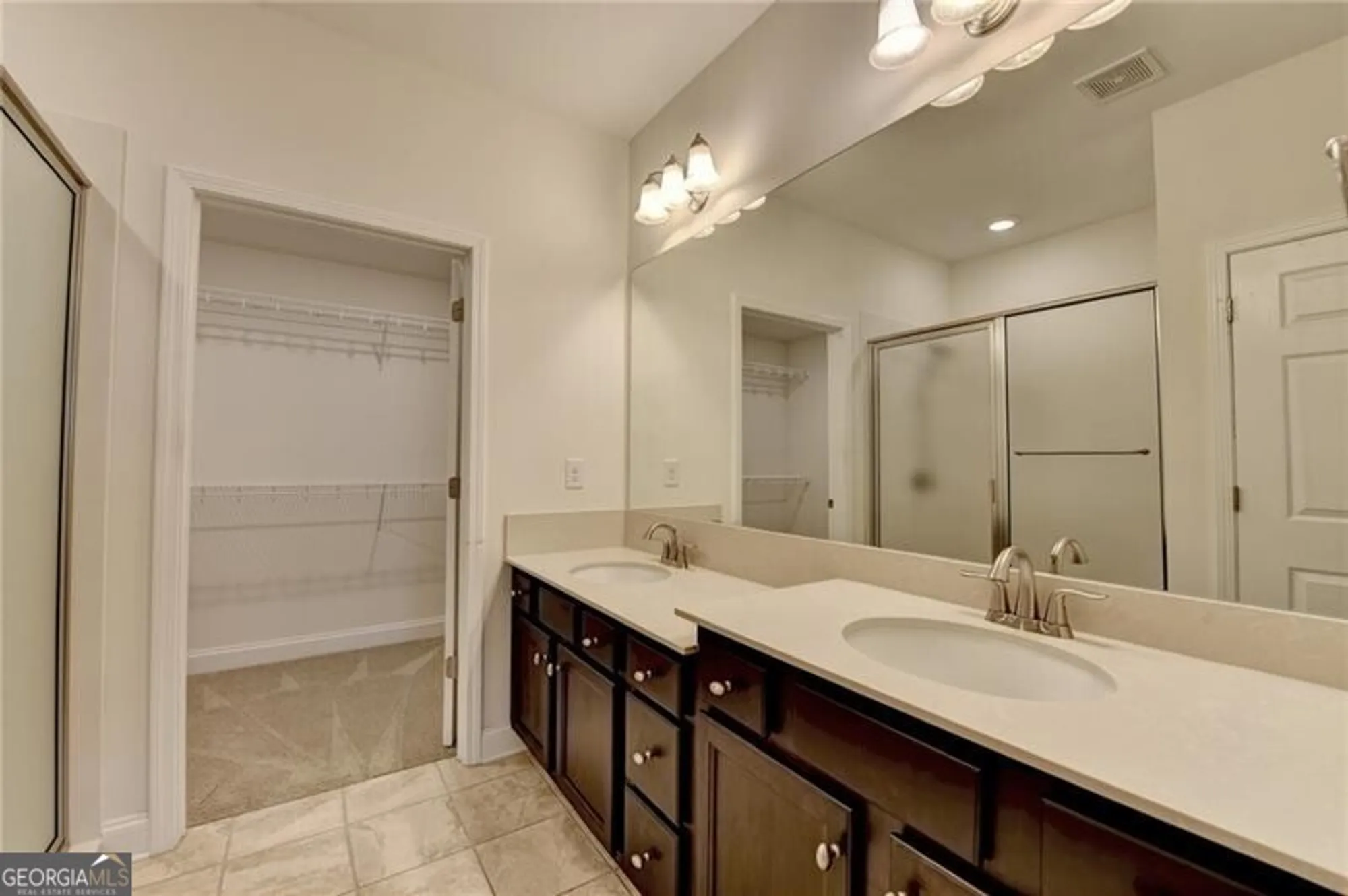 Property Slideshow image 43 of 62 | 3411 lindenridge dr, Buford, GA, 30519