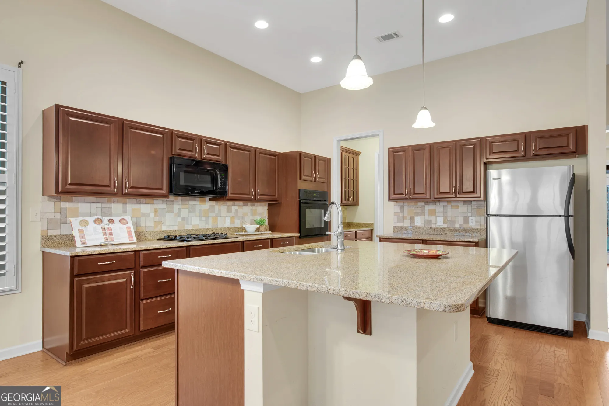 Property Slideshow image 19 of 59 | 209 big cedar run, Canton, GA, 30114