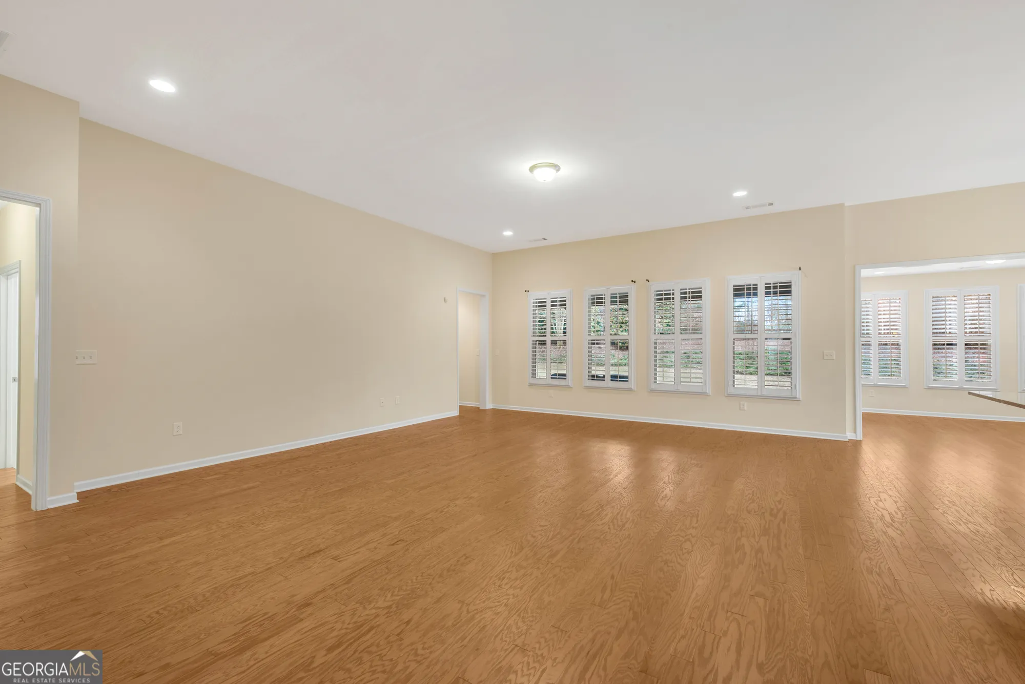 Property Slideshow image 13 of 59 | 209 big cedar run, Canton, GA, 30114