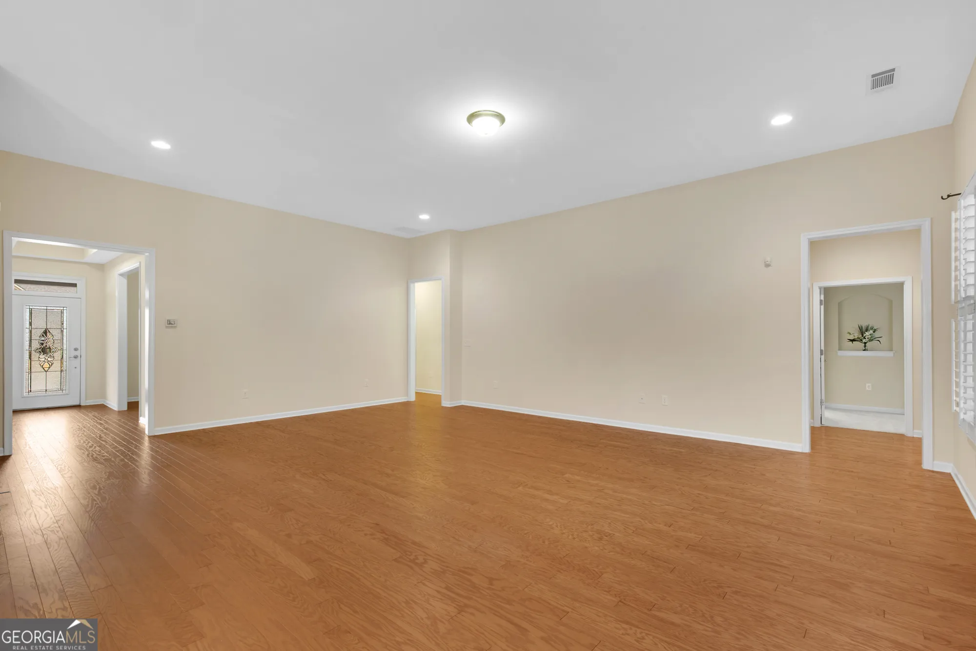 Property Slideshow image 16 of 59 | 209 big cedar run, Canton, GA, 30114