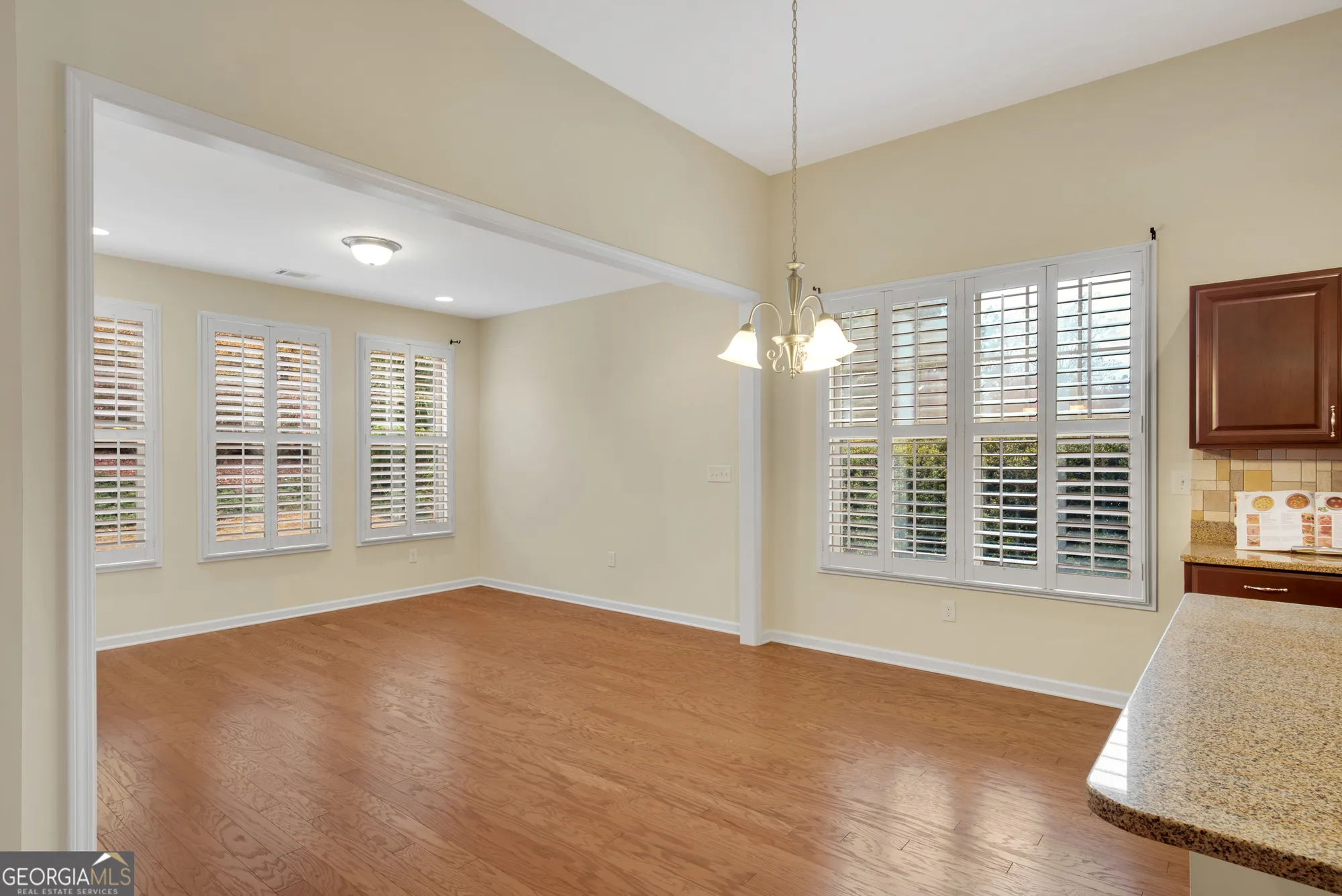 Property Slideshow image 22 of 59 | 209 big cedar run, Canton, GA, 30114