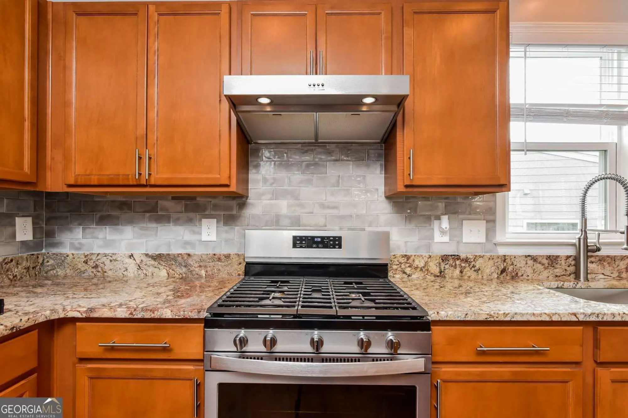 Property Slideshow image 7 of 16 | 405 golden rod ct, Griffin, GA, 30223