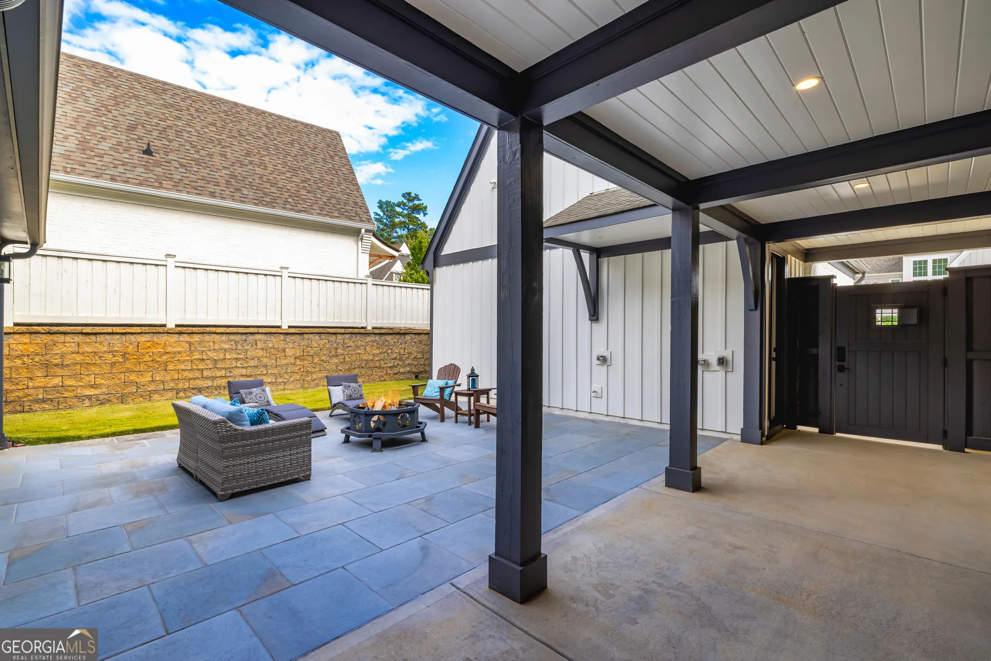 Property Slideshow image 35 of 39 | 75 arbor garden cir # 1, Newnan, GA, 30265