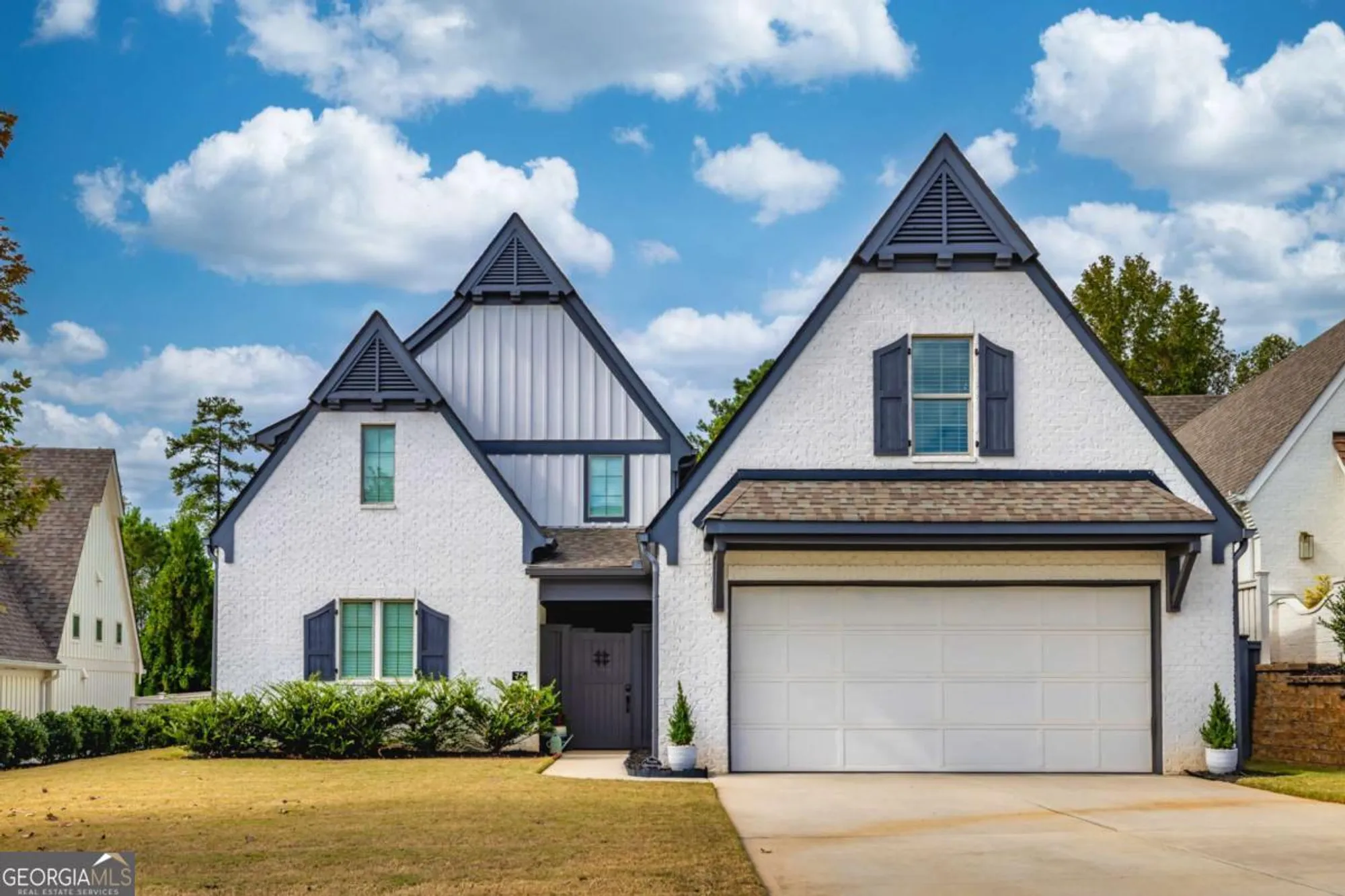 Property Slideshow image 1 of 39 | 75 arbor garden cir # 1, Newnan, GA, 30265
