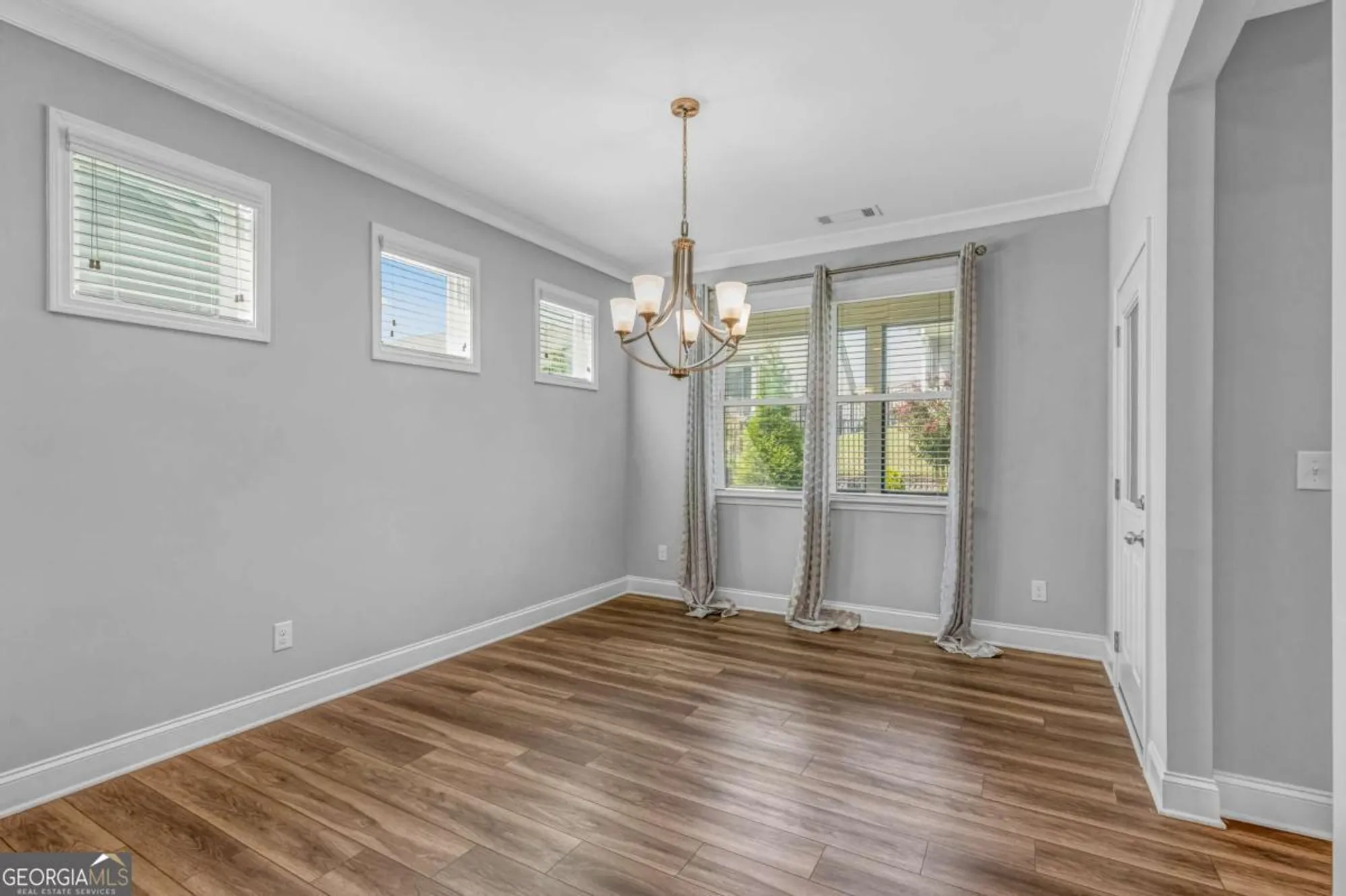 Property Slideshow image 22 of 42 | 705 evergreen ln, Canton, GA, 30114