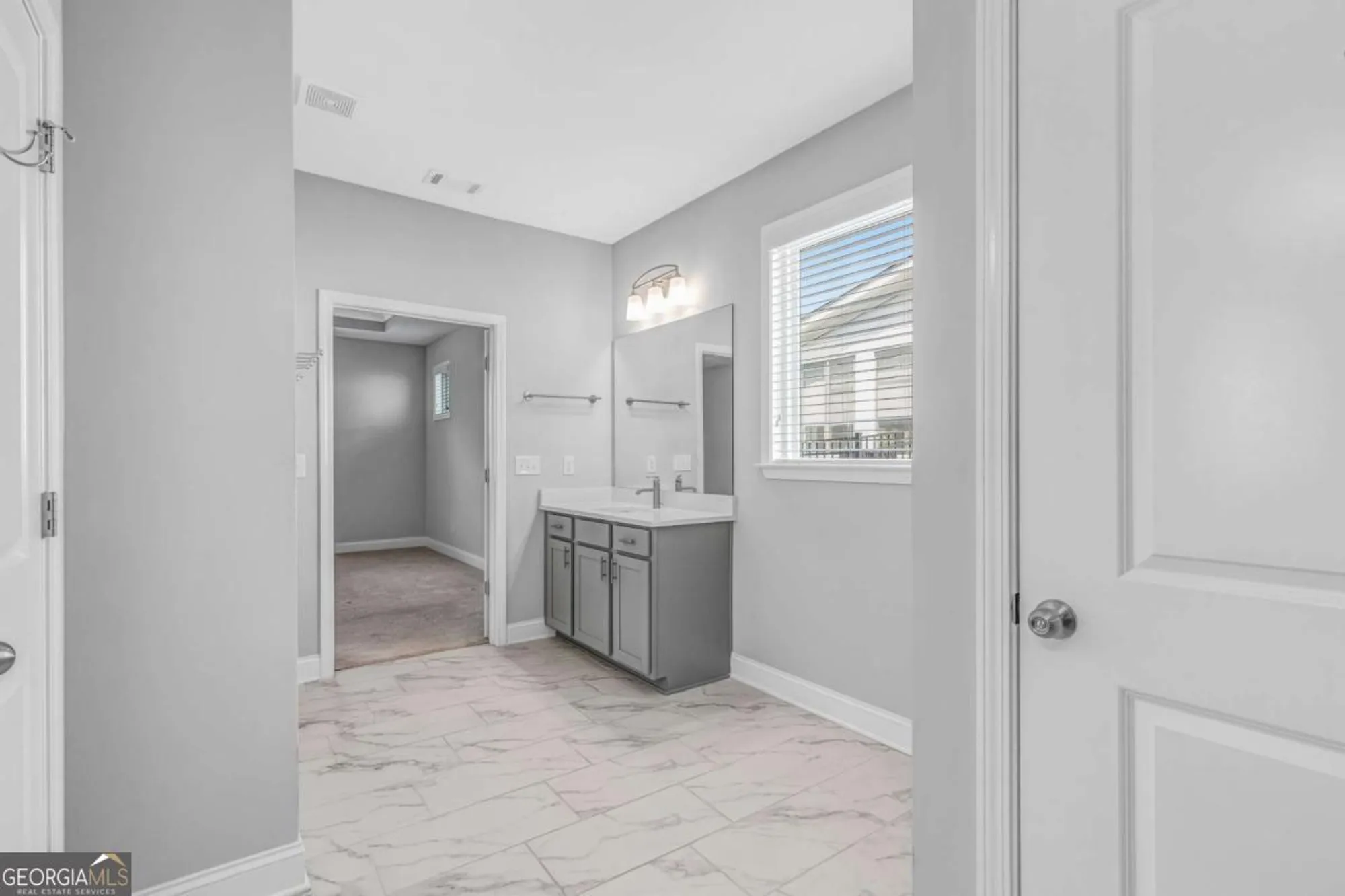 Property Slideshow image 26 of 42 | 705 evergreen ln, Canton, GA, 30114