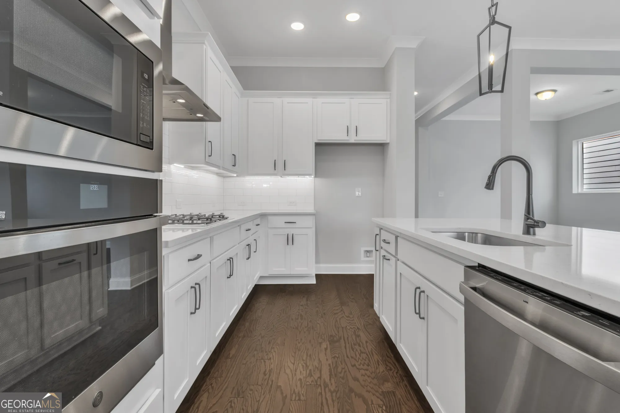 Property Slideshow image 12 of 36 | 6813 bungalow rd, Flowery Branch, GA, 30542