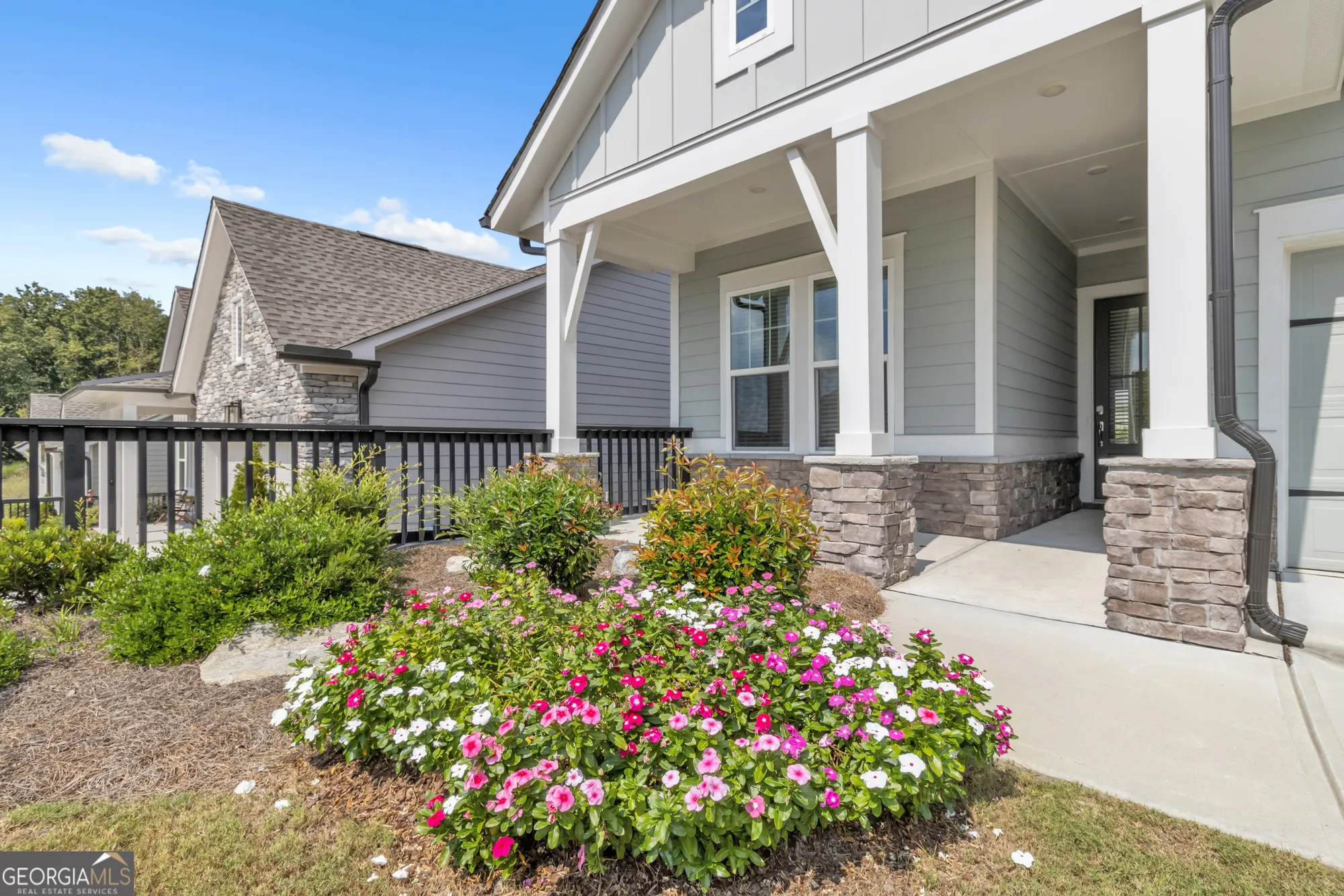 Property Slideshow image 3 of 36 | 6813 bungalow rd, Flowery Branch, GA, 30542