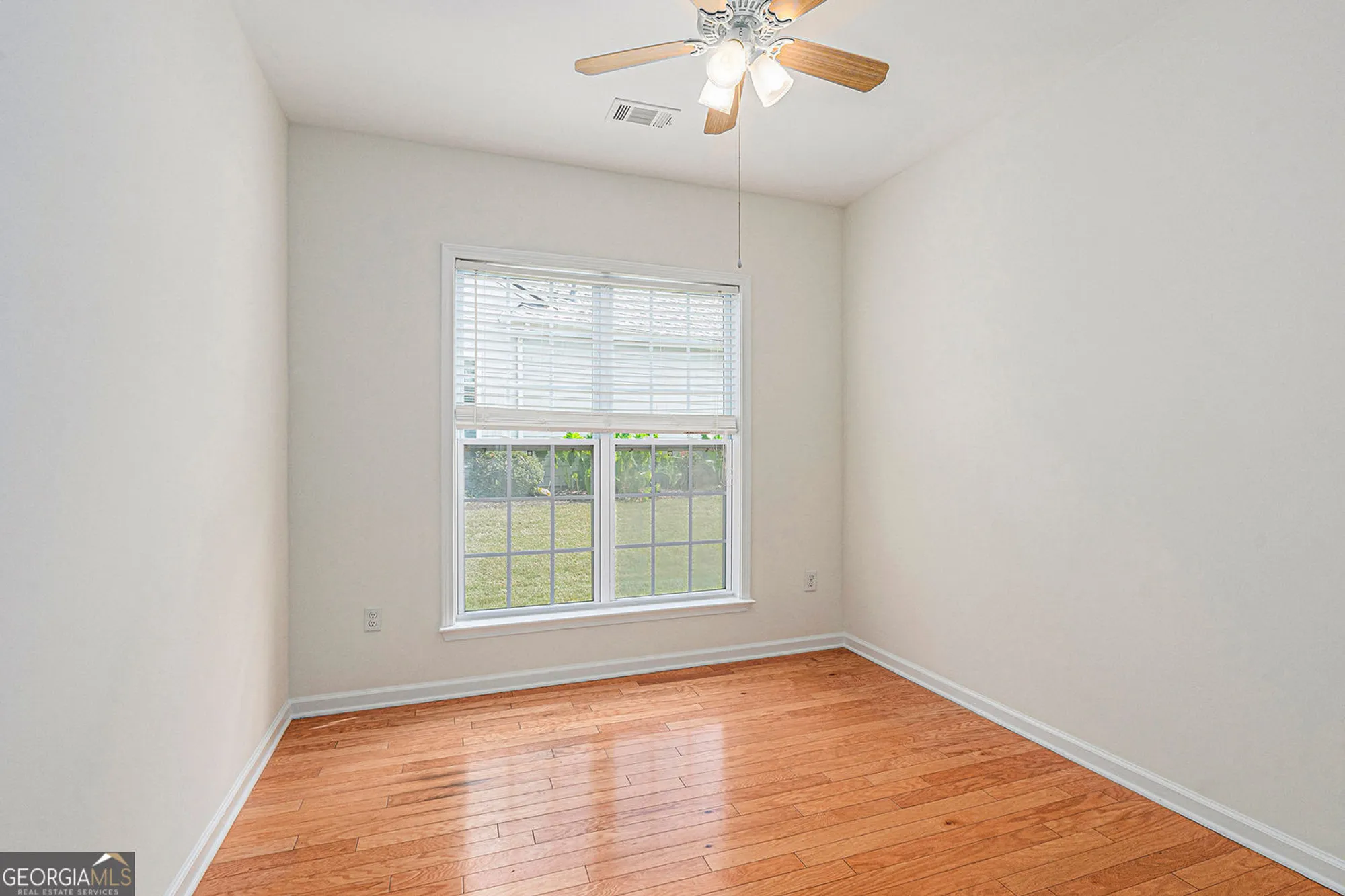 Property Slideshow image 15 of 45 | 506 orchid lights ct, Griffin, GA, 30223