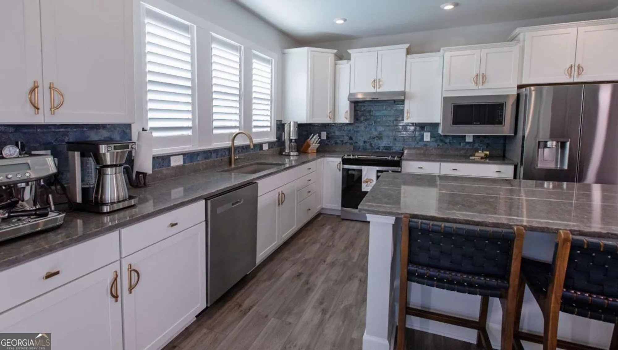 Property Slideshow image 11 of 39 | 5687 villa crest dr, Hoschton, GA, 30548