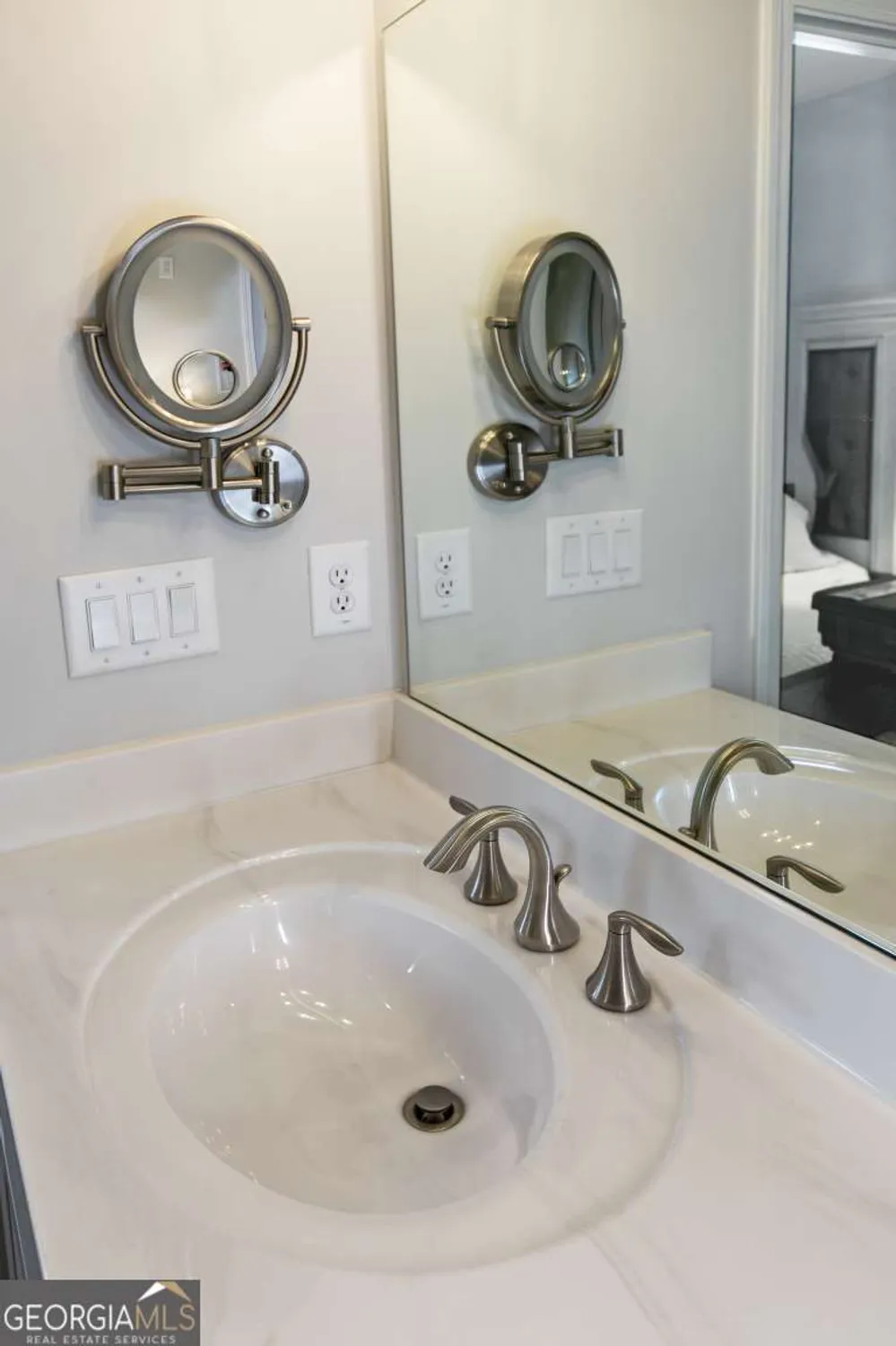 Property Slideshow image 19 of 39 | 5687 villa crest dr, Hoschton, GA, 30548