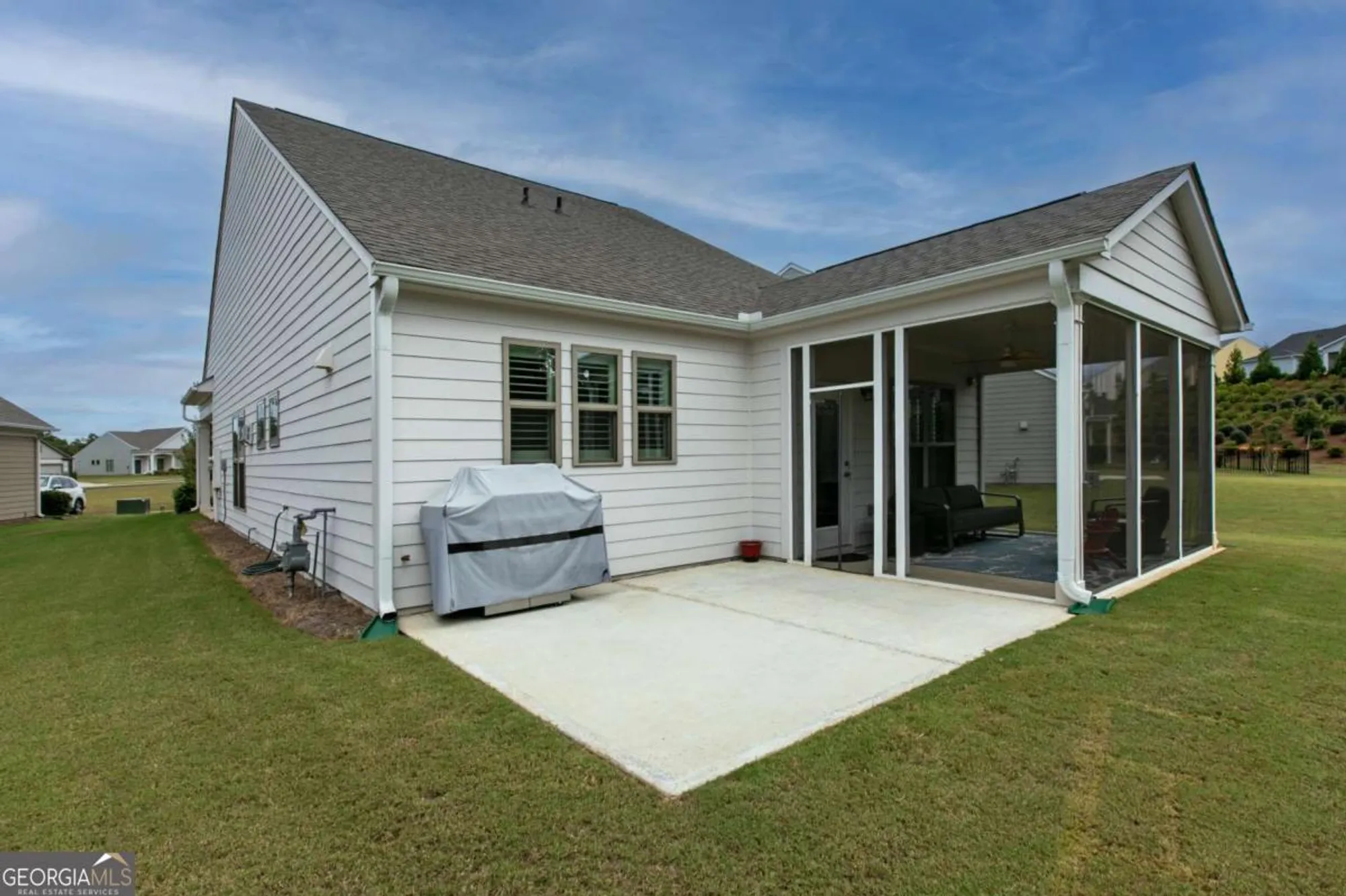 Property Slideshow image 31 of 39 | 5687 villa crest dr, Hoschton, GA, 30548