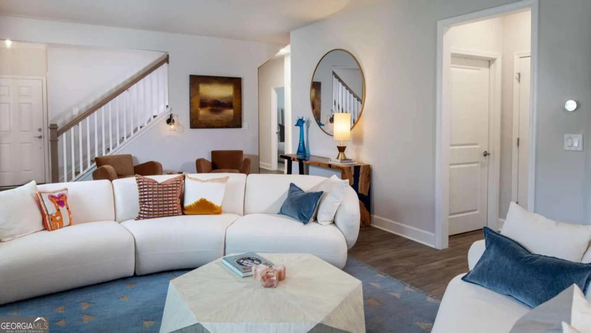 Property Slideshow image 4 of 39 | 5687 villa crest dr, Hoschton, GA, 30548