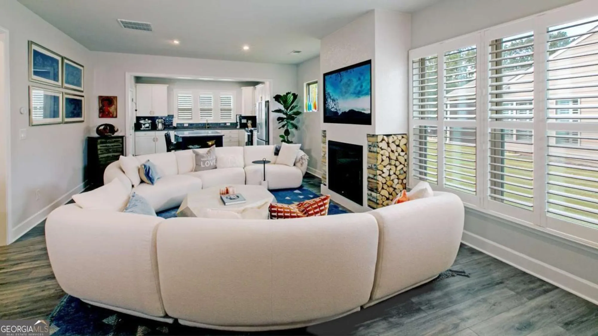 Property Slideshow image 7 of 39 | 5687 villa crest dr, Hoschton, GA, 30548