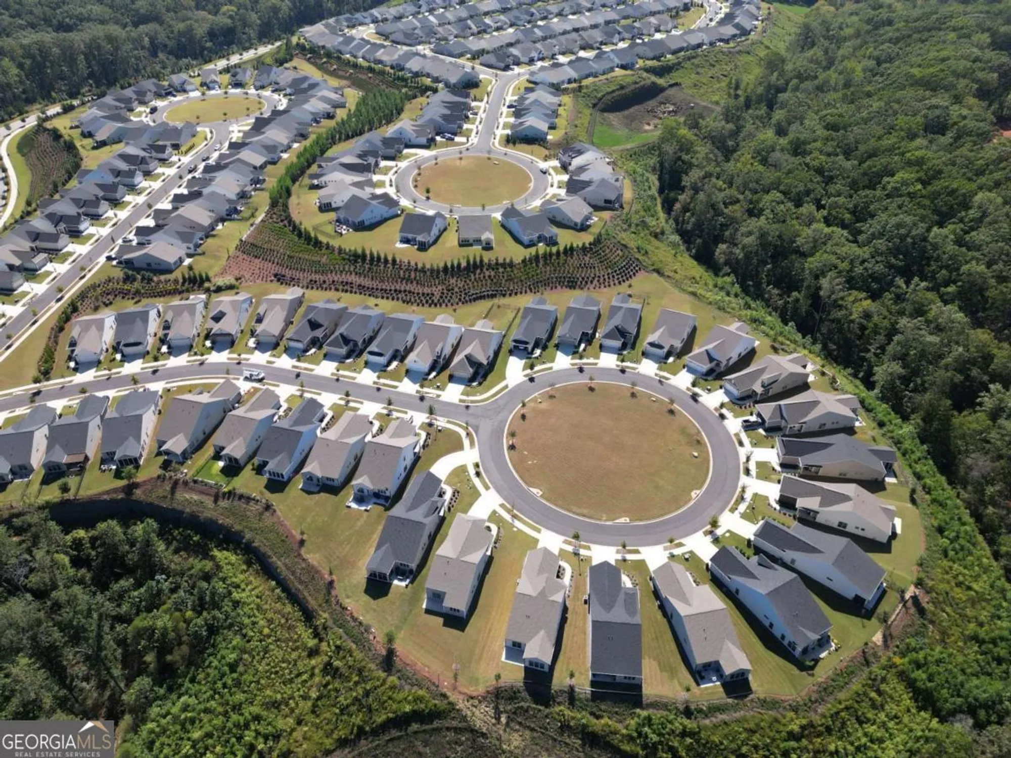 Property Slideshow image 36 of 39 | 5687 villa crest dr, Hoschton, GA, 30548