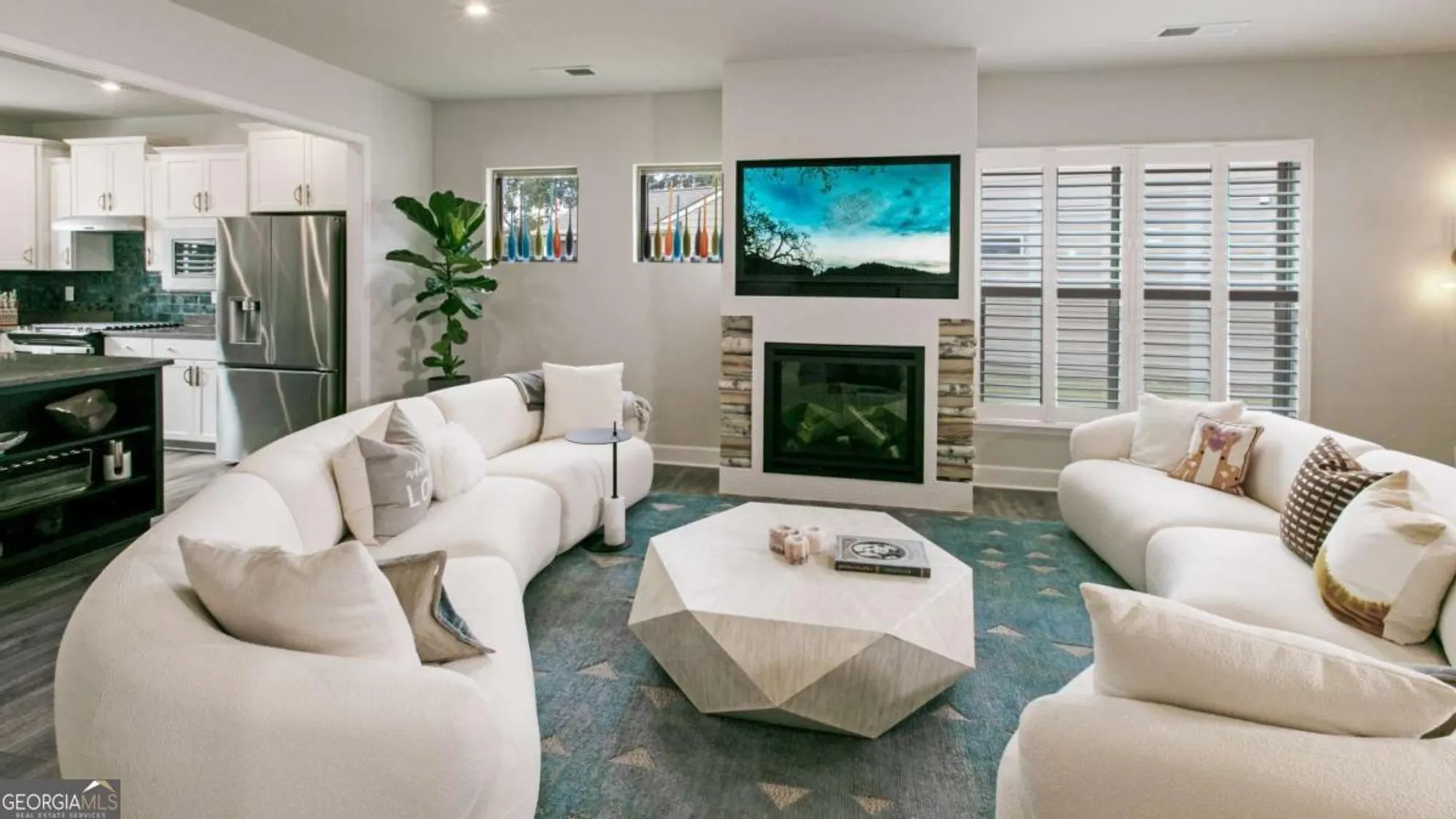 Property Slideshow image 5 of 39 | 5687 villa crest dr, Hoschton, GA, 30548