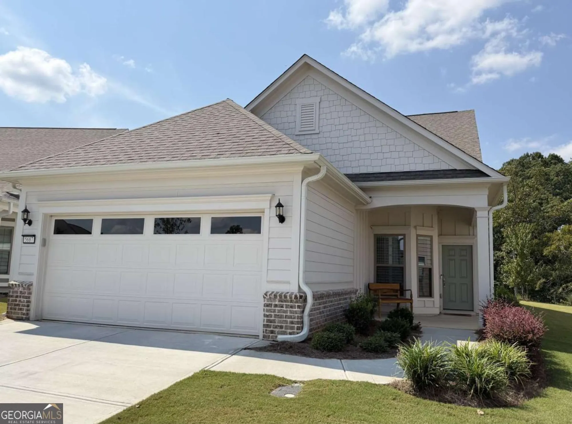 Property Slideshow image 1 of 39 | 5687 villa crest dr, Hoschton, GA, 30548