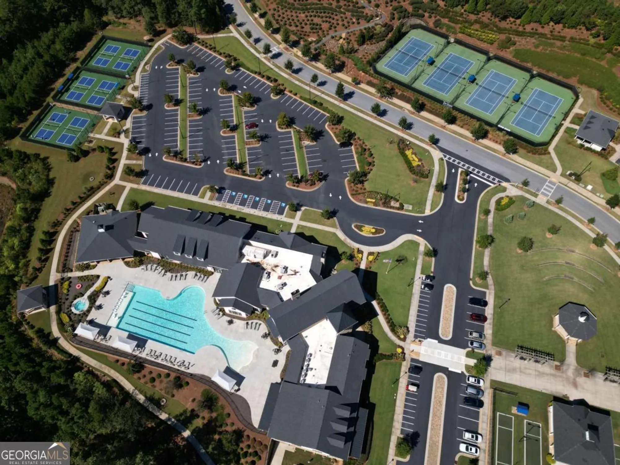 Property Slideshow image 38 of 39 | 5687 villa crest dr, Hoschton, GA, 30548