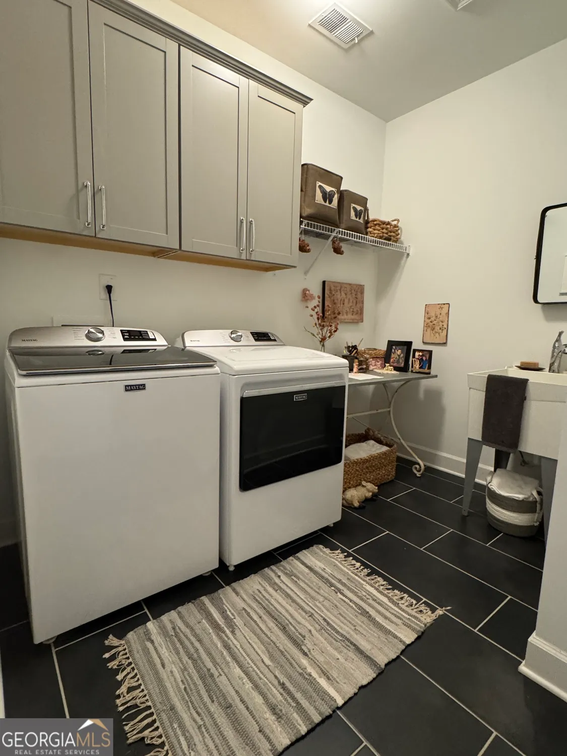 Property Slideshow image 14 of 39 | 5947 maple bluff way, Hoschton, GA, 30548