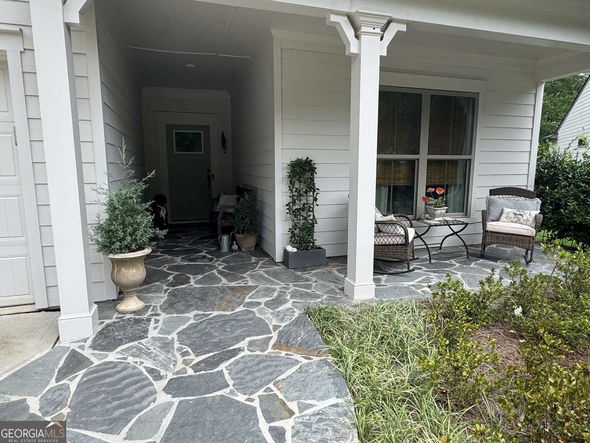 Property Slideshow image 2 of 39 | 5947 maple bluff way, Hoschton, GA, 30548