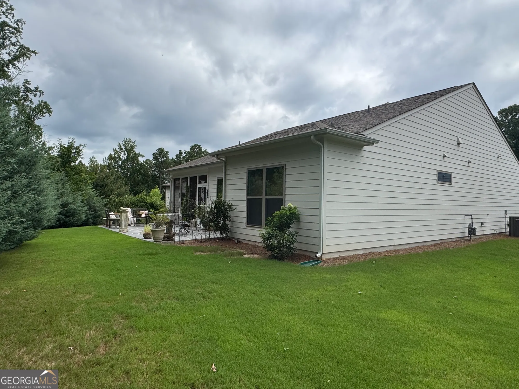 Property Slideshow image 3 of 39 | 5947 maple bluff way, Hoschton, GA, 30548