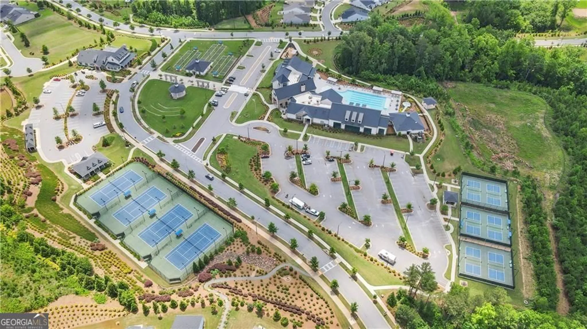 Property Slideshow image 34 of 39 | 5947 maple bluff way, Hoschton, GA, 30548