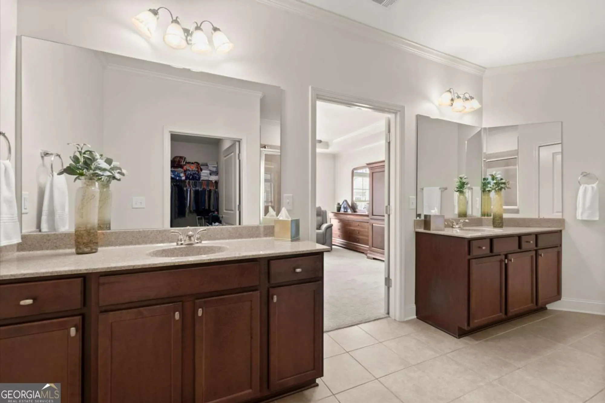 Property Slideshow image 14 of 47 | 2714 middlecreek way, Cumming, GA, 30041