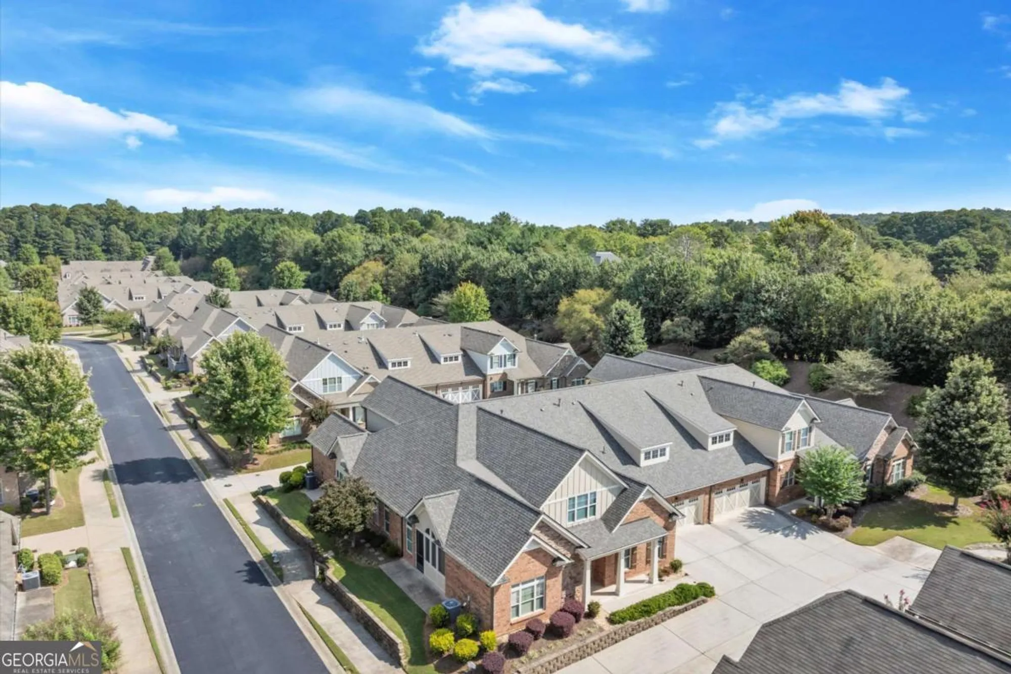 Property Slideshow image 39 of 47 | 2714 middlecreek way, Cumming, GA, 30041