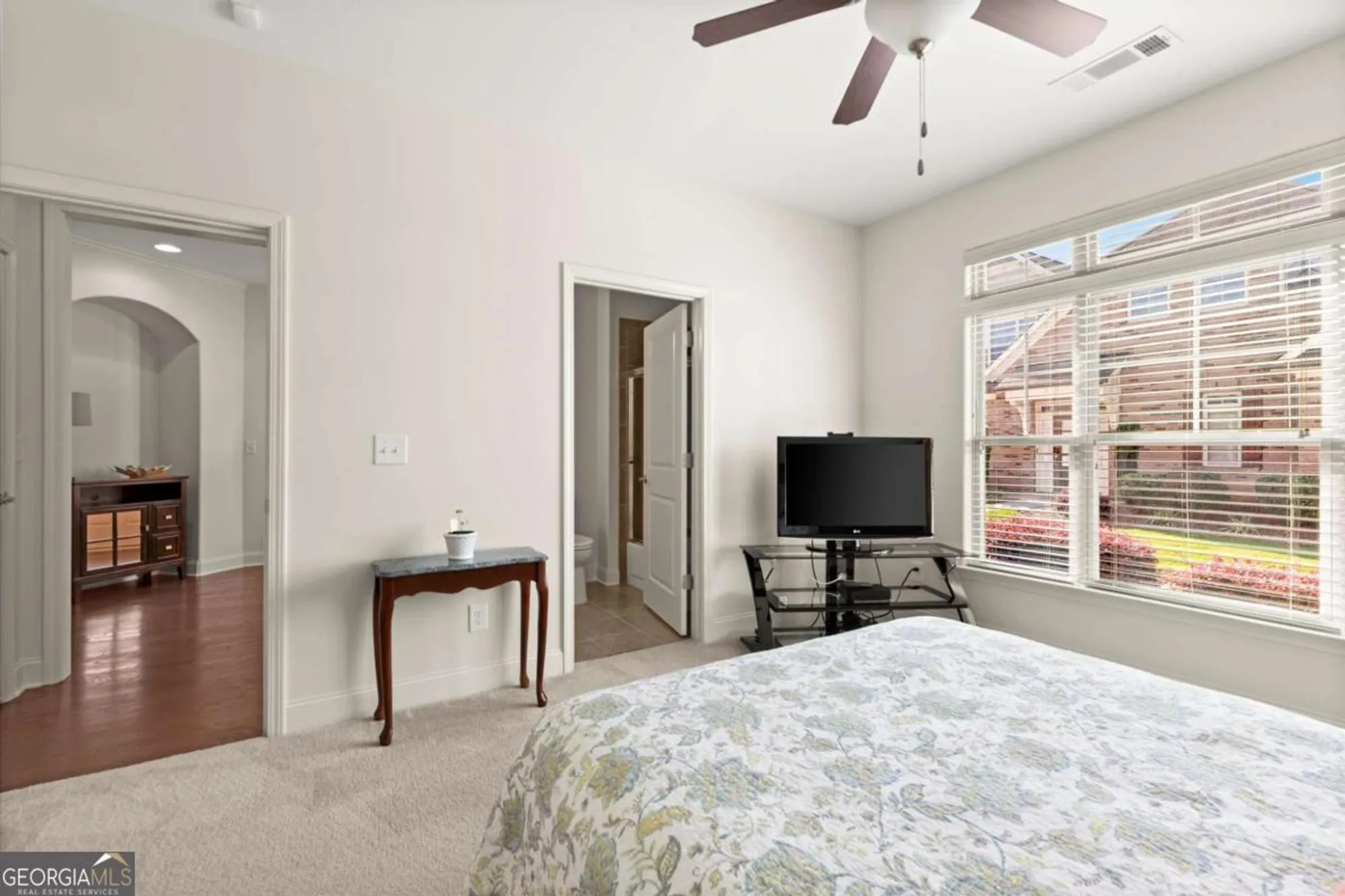 Property Slideshow image 6 of 47 | 2714 middlecreek way, Cumming, GA, 30041