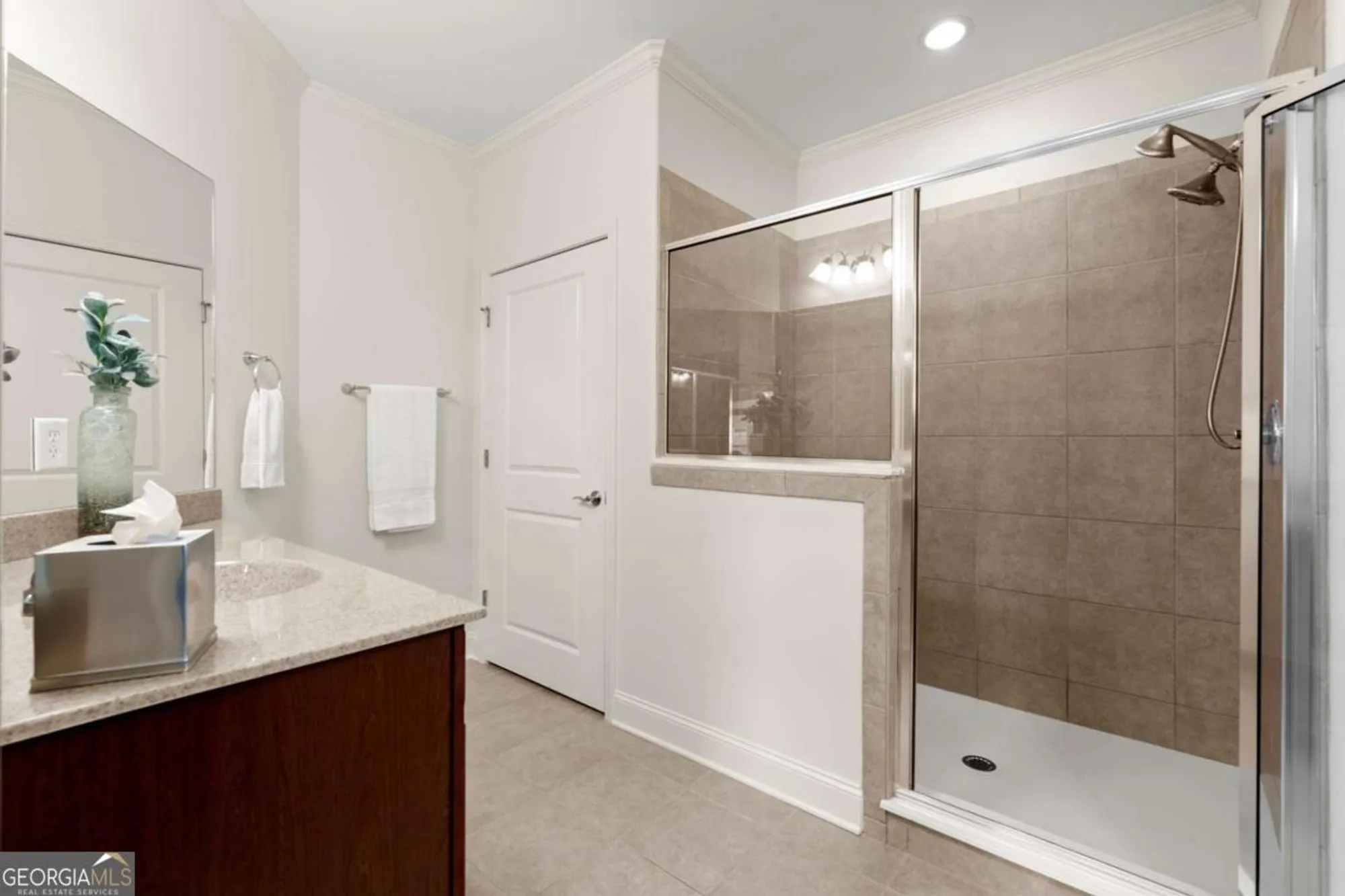 Property Slideshow image 12 of 47 | 2714 middlecreek way, Cumming, GA, 30041