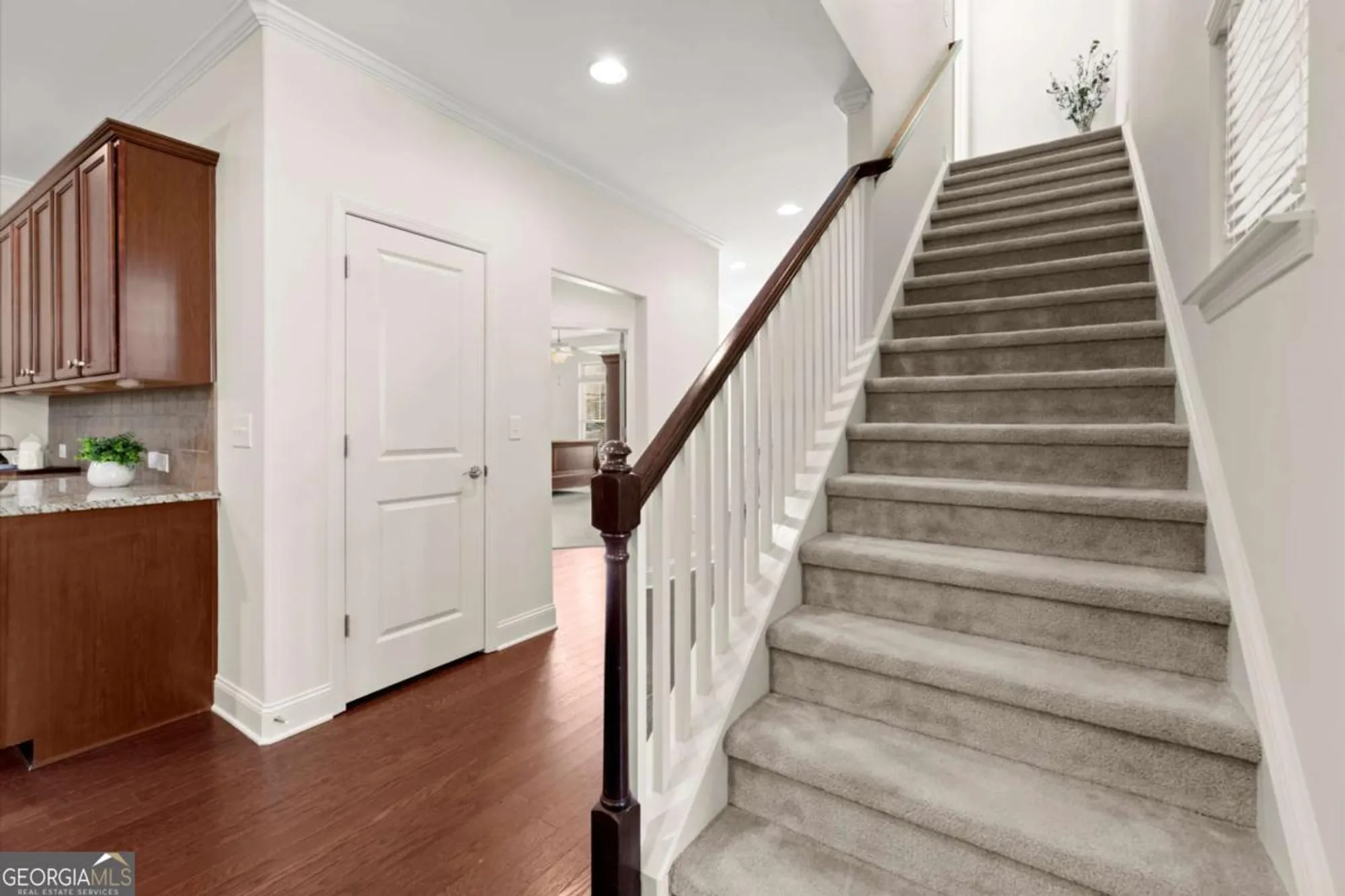 Property Slideshow image 28 of 47 | 2714 middlecreek way, Cumming, GA, 30041