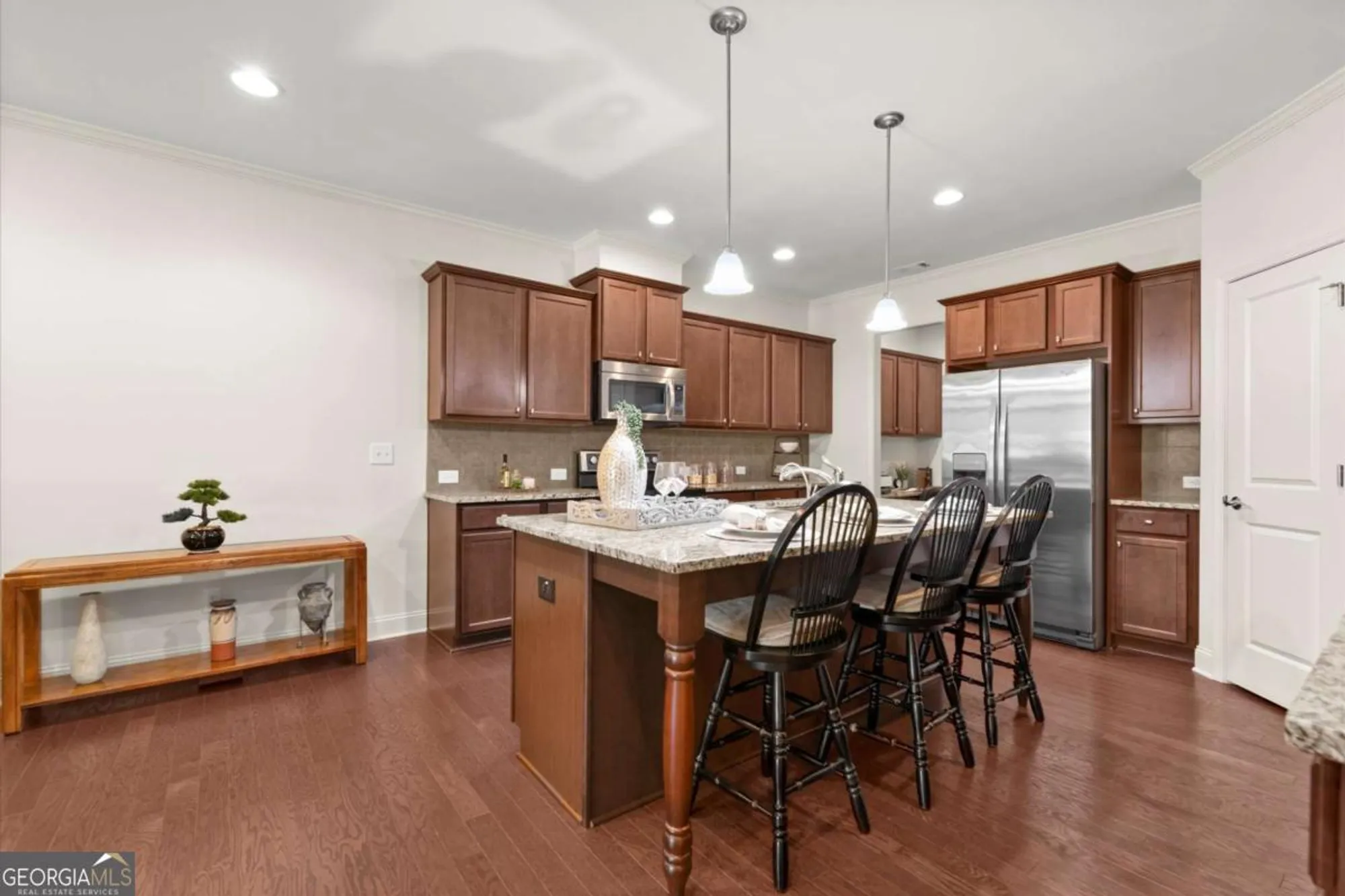 Property Slideshow image 20 of 47 | 2714 middlecreek way, Cumming, GA, 30041