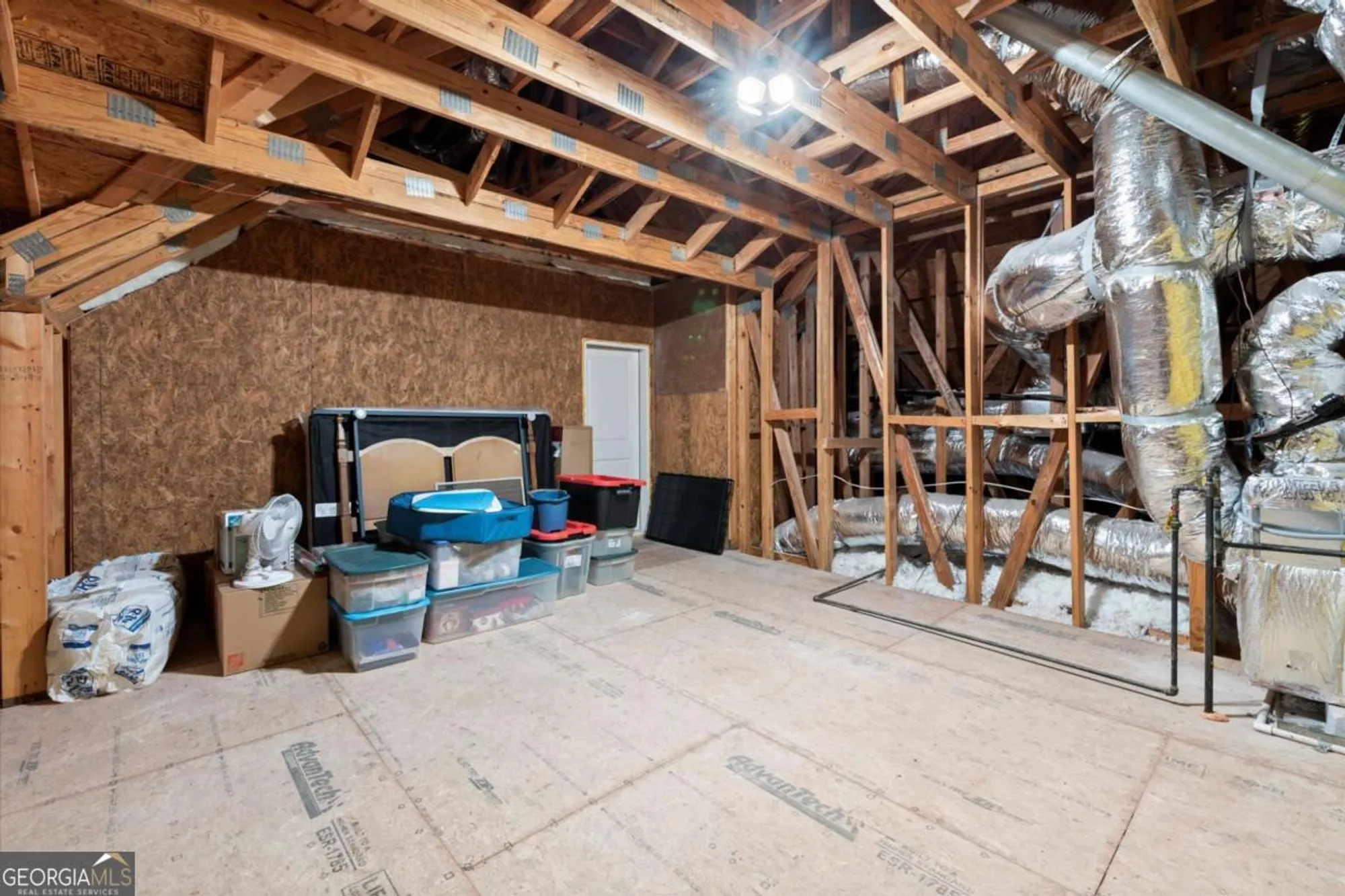 Property Slideshow image 34 of 47 | 2714 middlecreek way, Cumming, GA, 30041