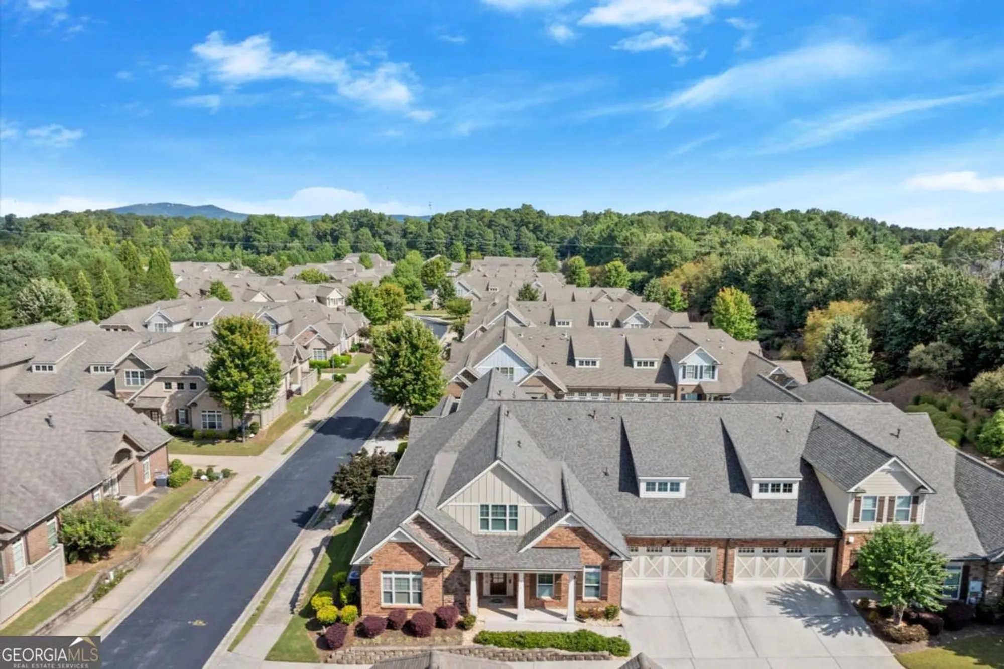 Property Slideshow image 38 of 47 | 2714 middlecreek way, Cumming, GA, 30041