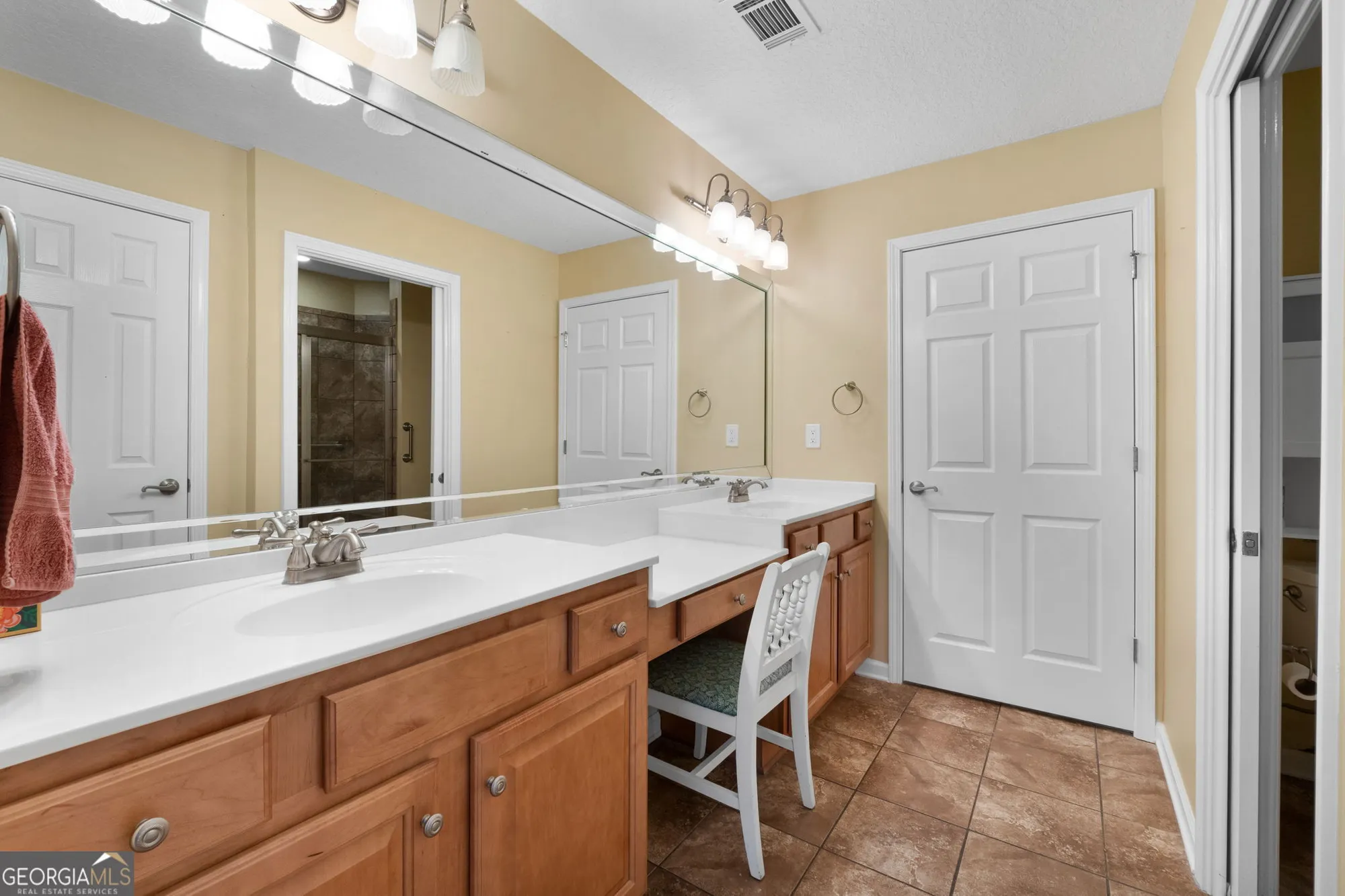 Property Slideshow image 29 of 53 | 227 fenwick cir # 227, Mcdonough, GA, 30253