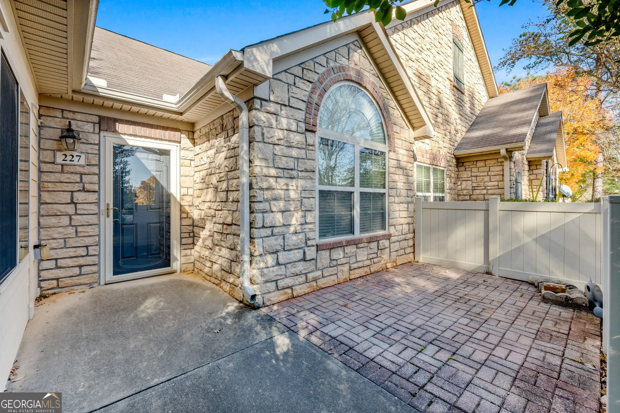 Property Slideshow image 3 of 53 | 227 fenwick cir # 227, Mcdonough, GA, 30253