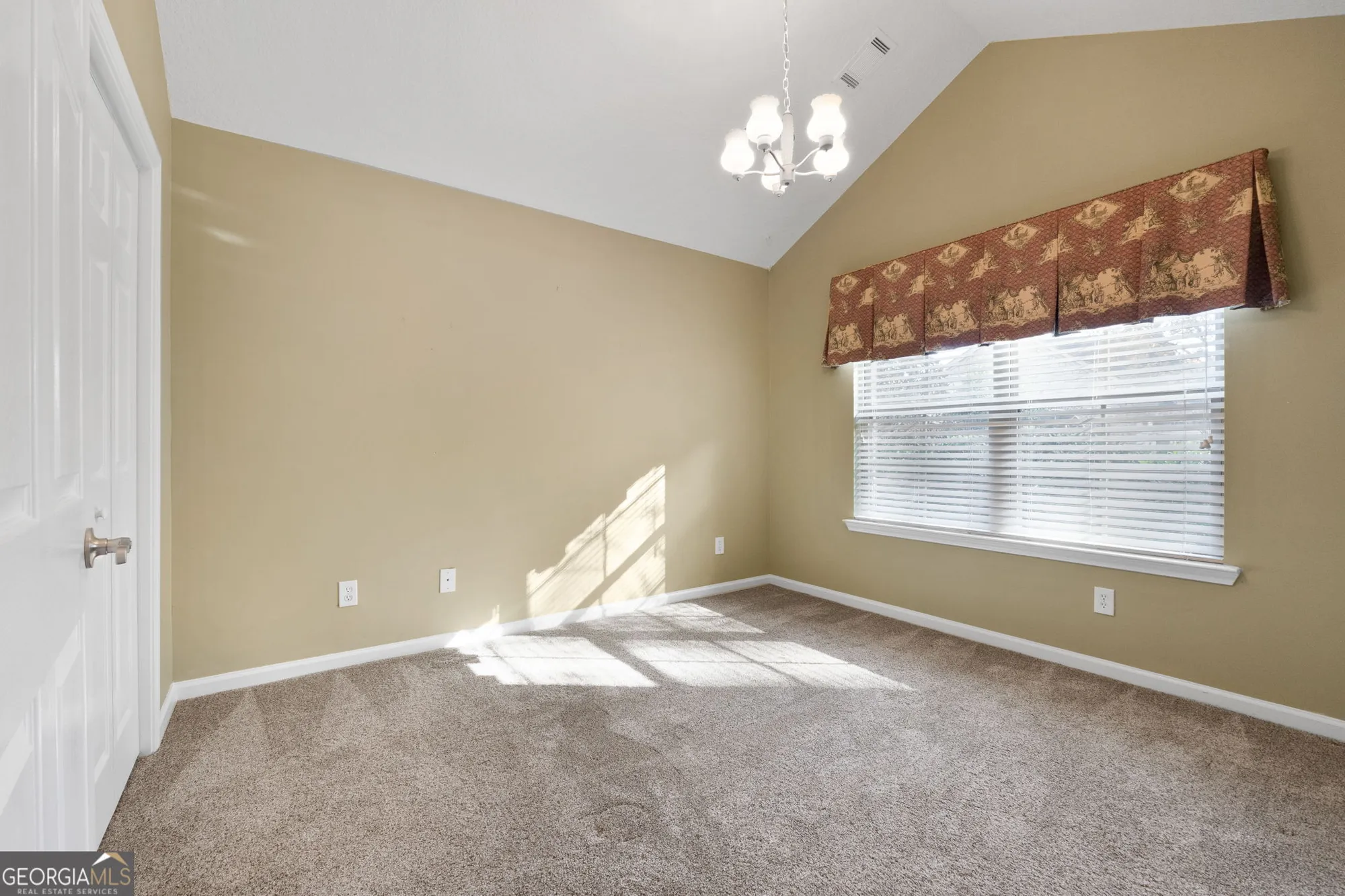 Property Slideshow image 32 of 53 | 227 fenwick cir # 227, Mcdonough, GA, 30253