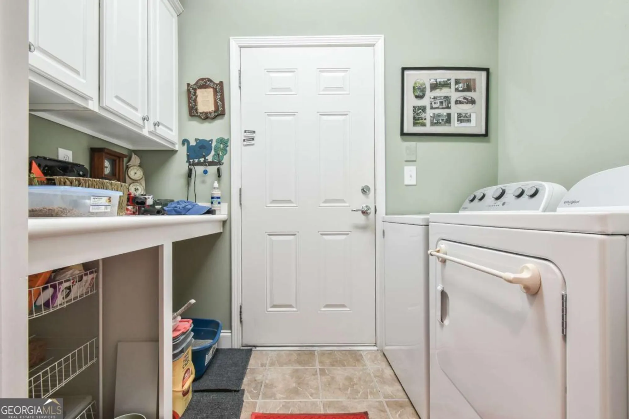 Property Slideshow image 8 of 30 | 5916 flagstone cir, Hoschton, GA, 30548