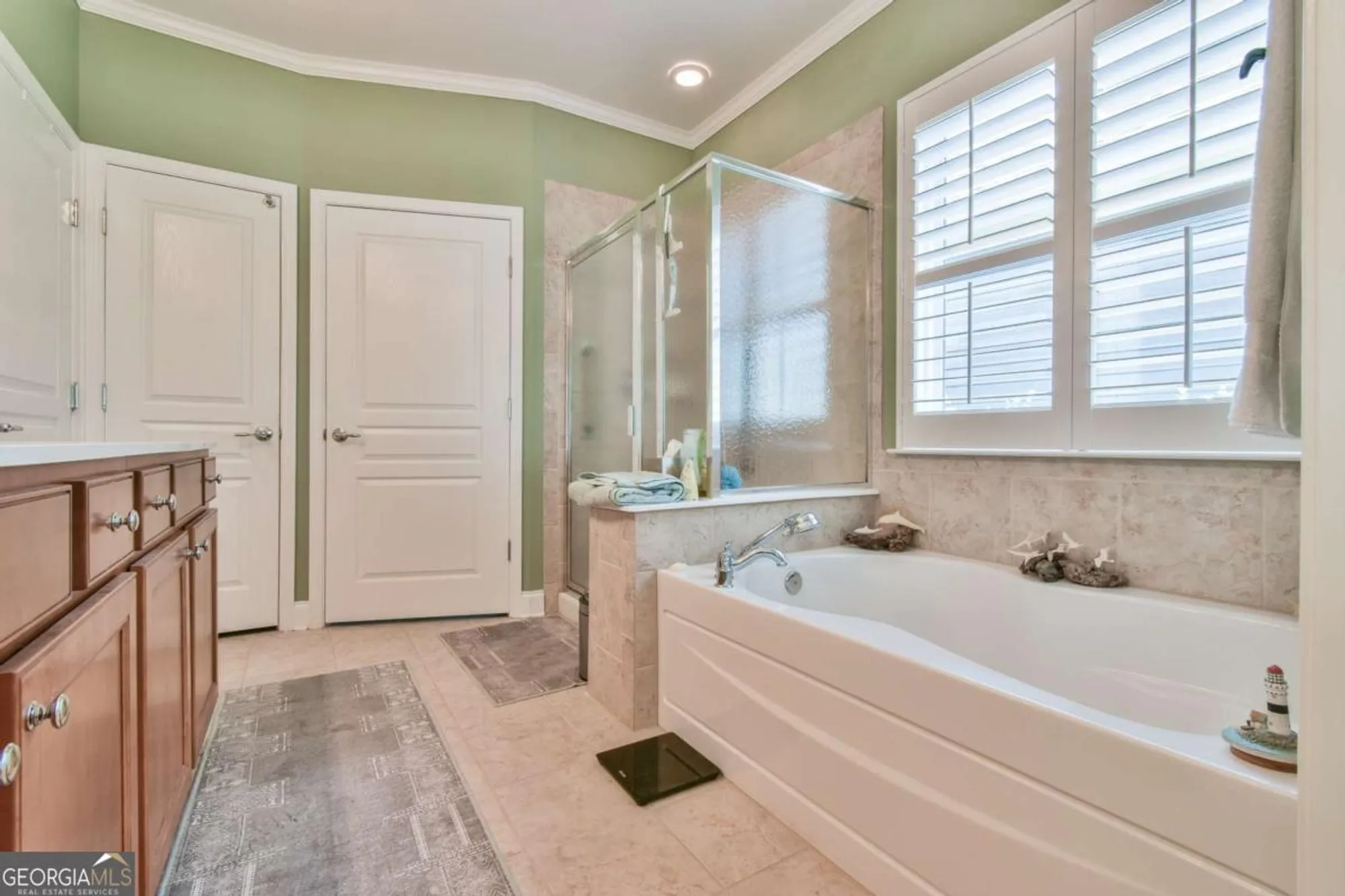 Property Slideshow image 24 of 30 | 5916 flagstone cir, Hoschton, GA, 30548