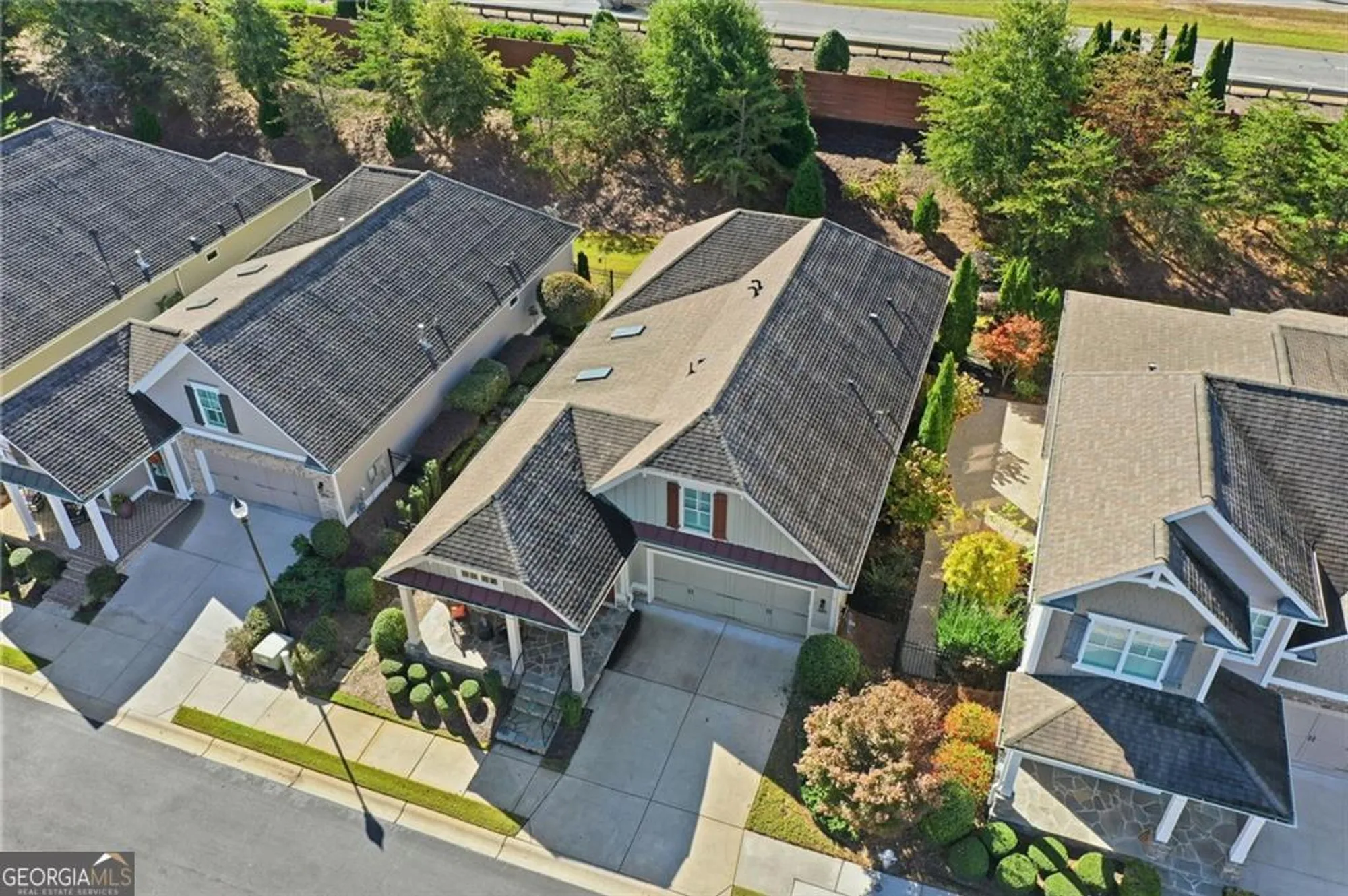 Property Slideshow image 34 of 44 | 126 heron xing, Woodstock, GA, 30188