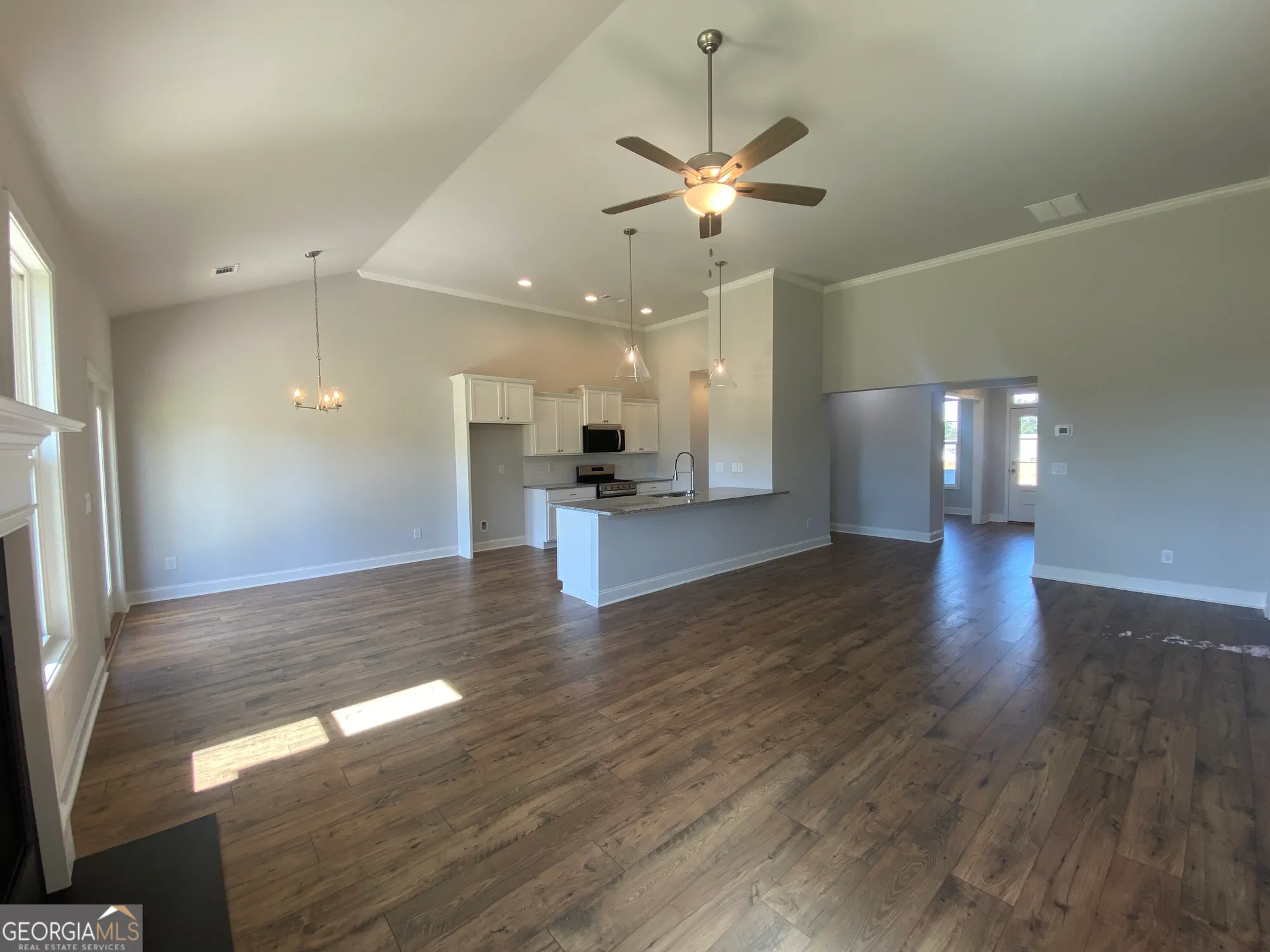 Property Slideshow image 10 of 61 | 372 glenside dr # 76, Jefferson, GA, 30549