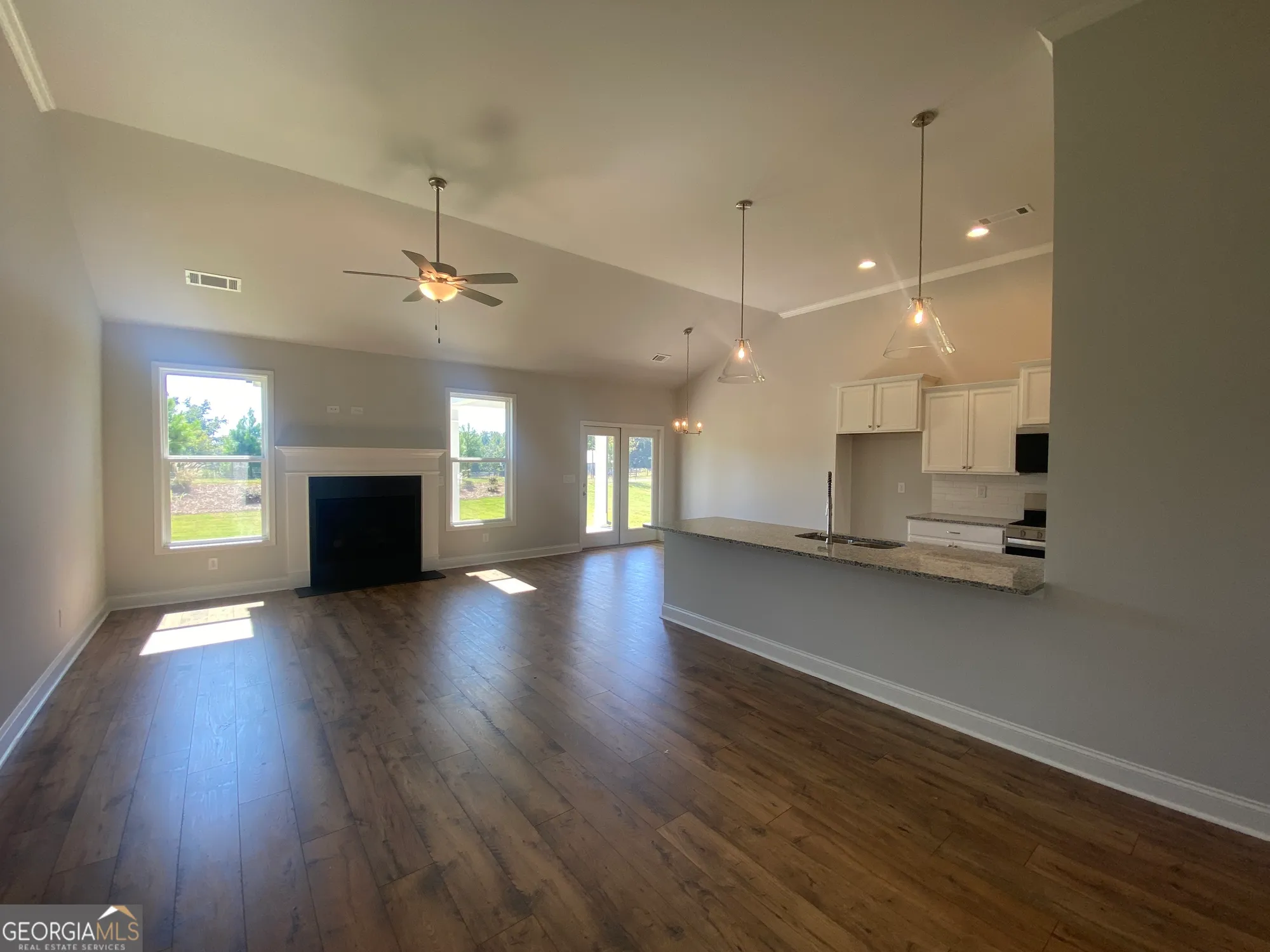 Property Slideshow image 8 of 61 | 372 glenside dr # 76, Jefferson, GA, 30549