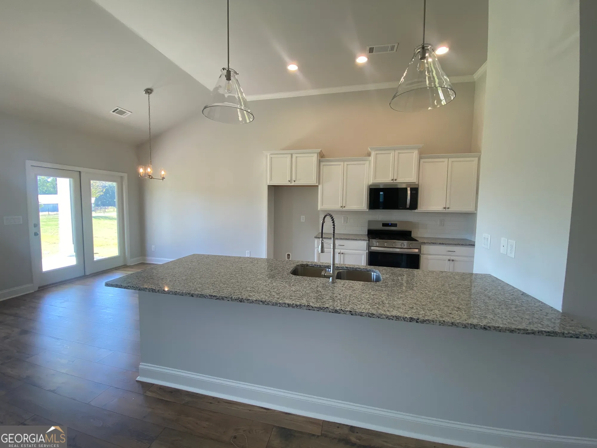 Property Slideshow image 13 of 61 | 372 glenside dr # 76, Jefferson, GA, 30549